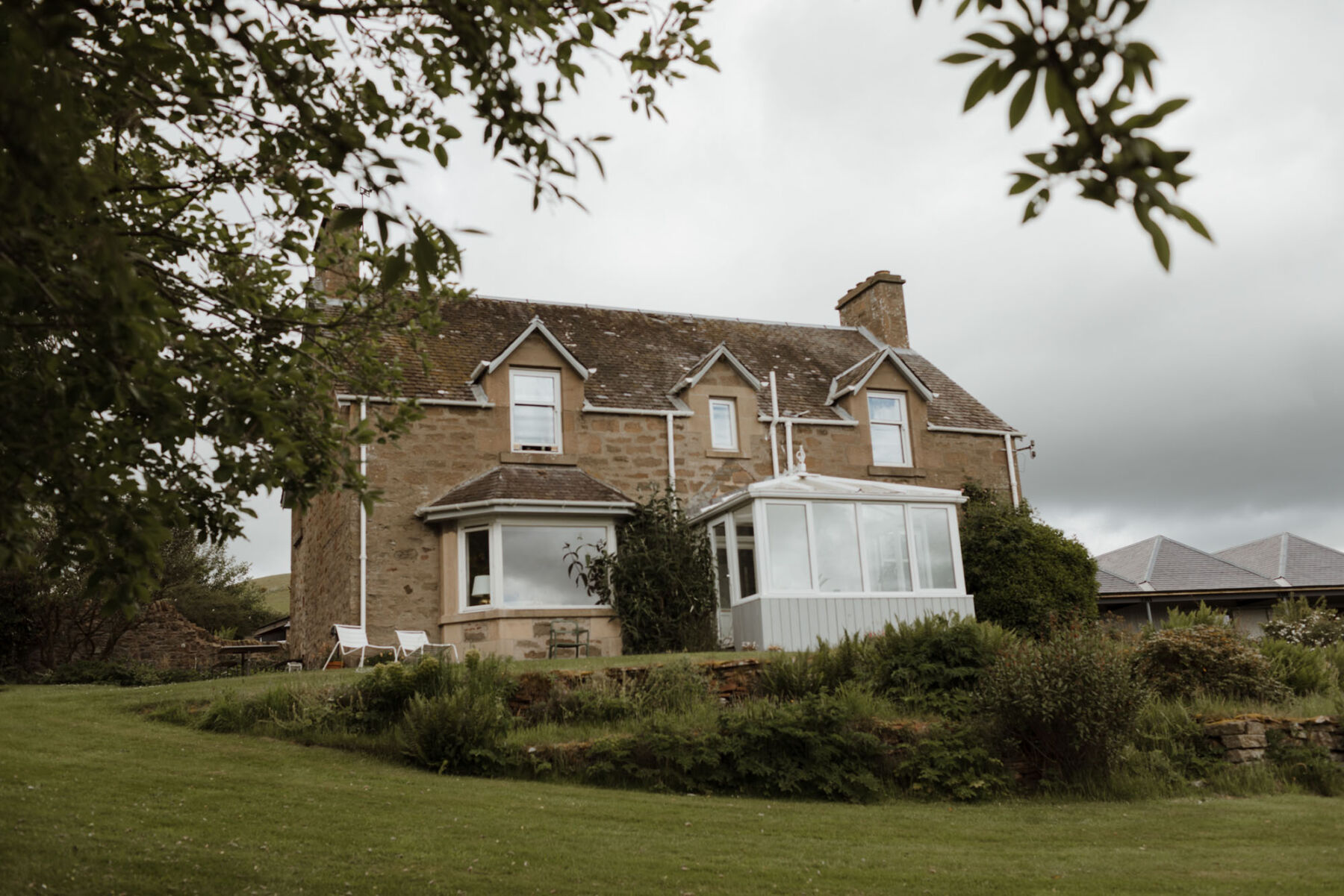 Guardswell Farm wedding venue, Perthshire. Caro Weiss Photography.