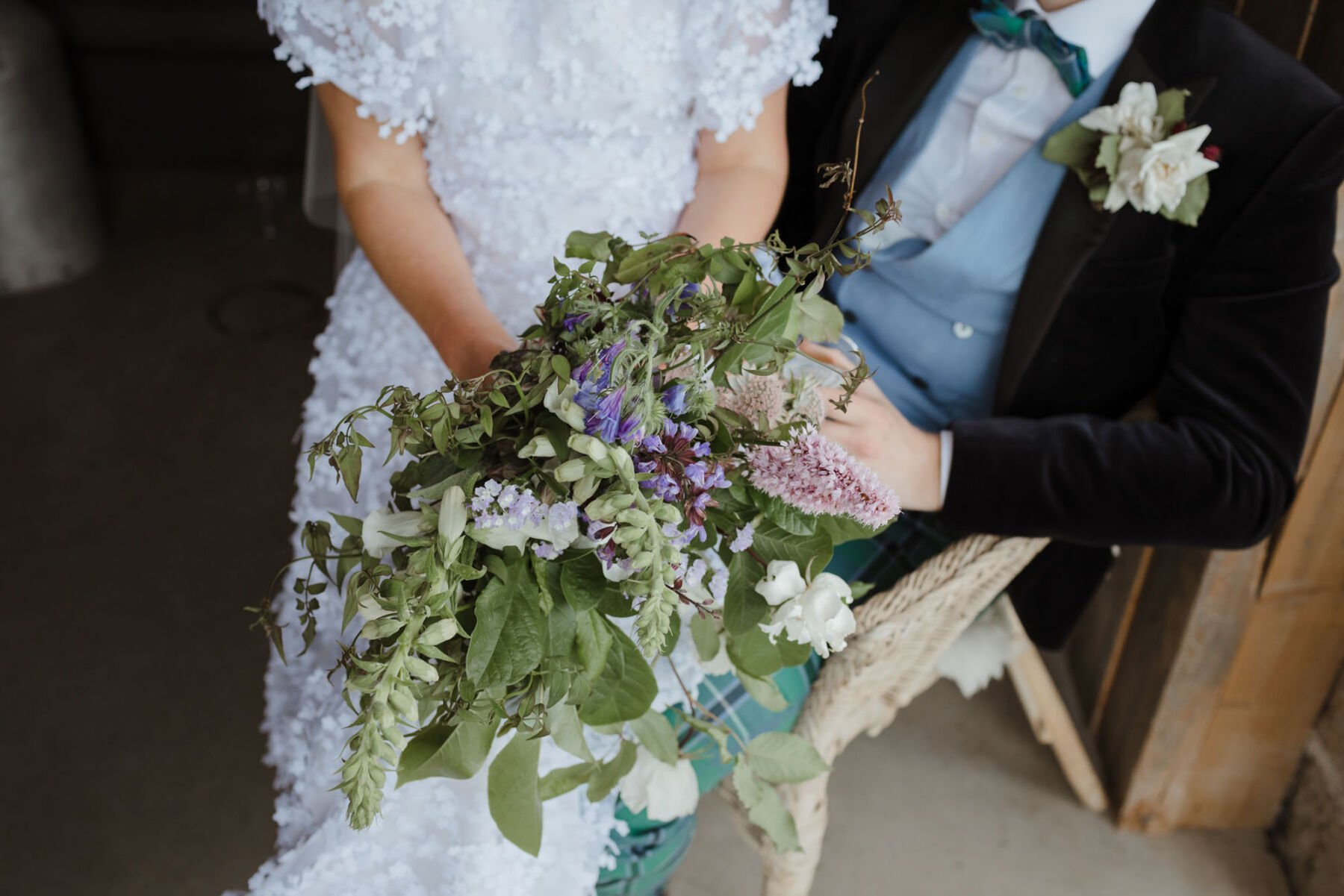 Tupelo Tree wedding flowers