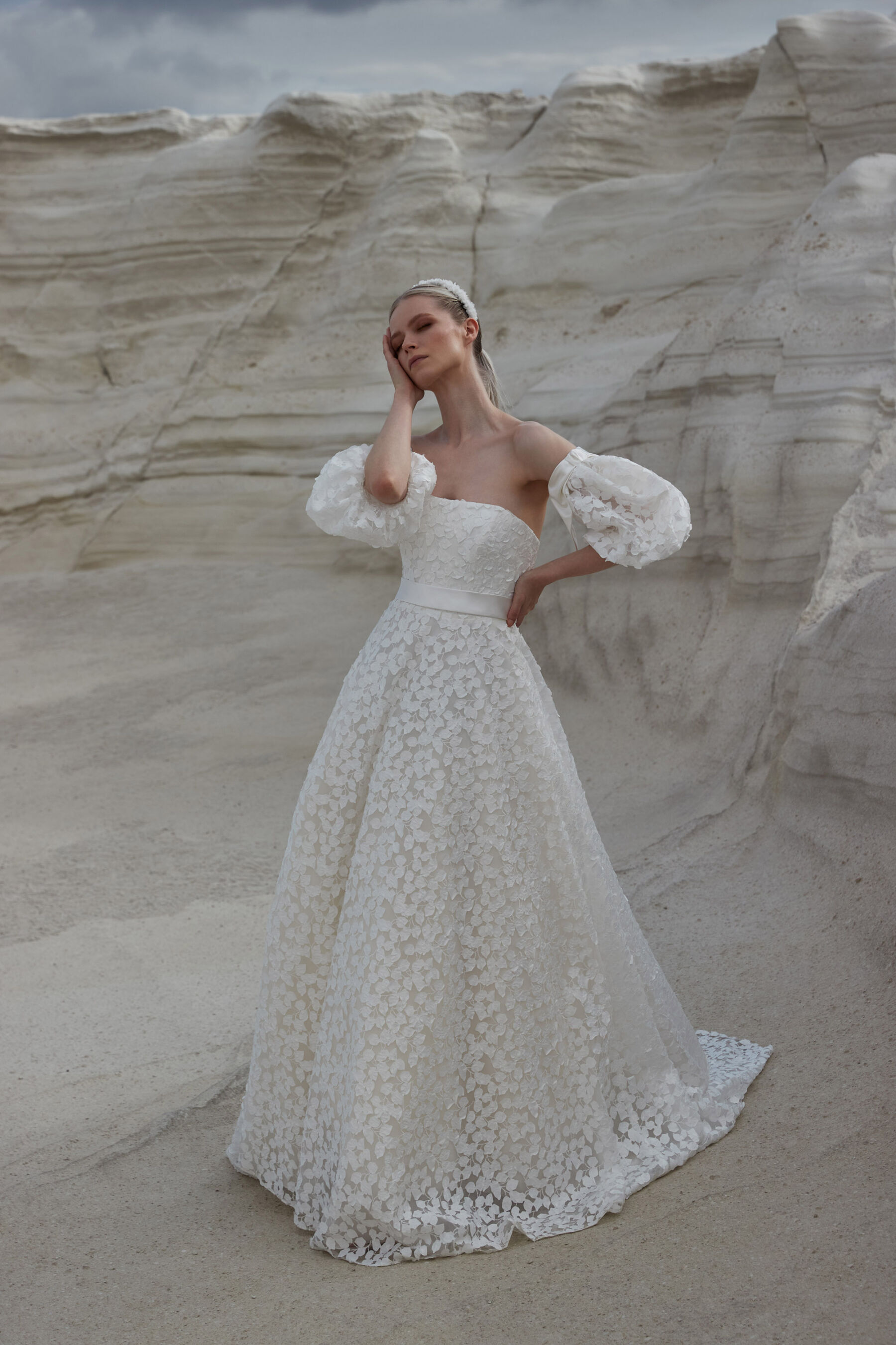 Sassi Holford environmentally responsible wedding dress with detachable puff sleeves
