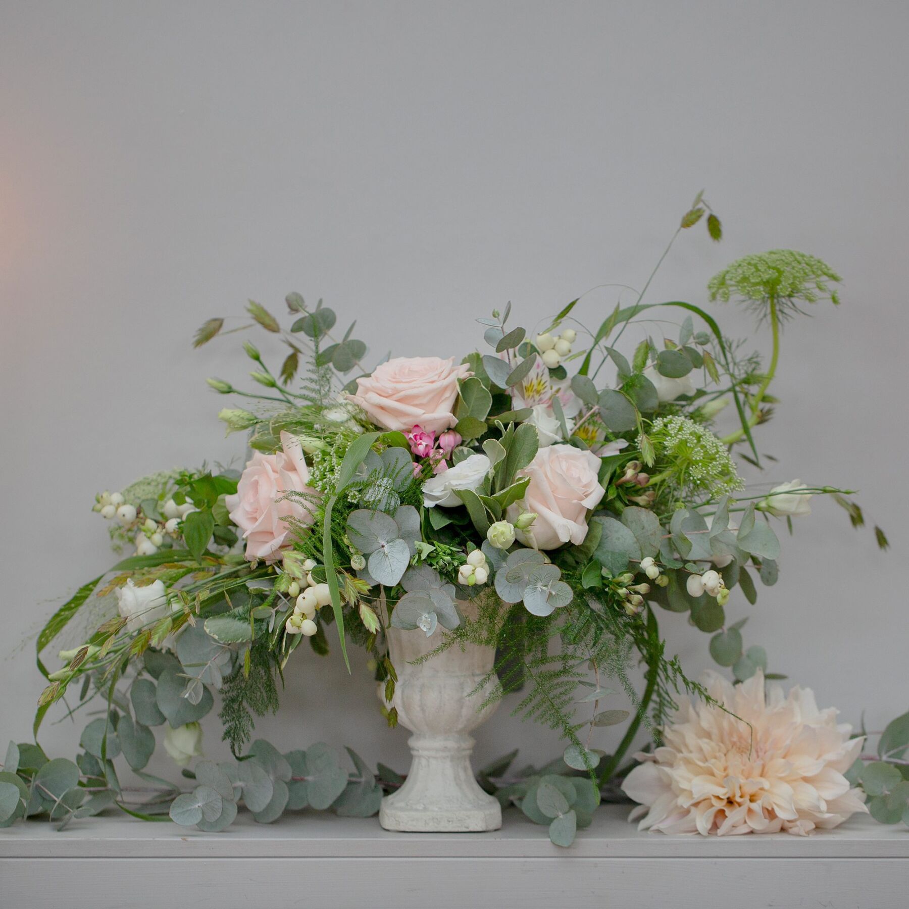 Eucalyptus Events, Cotswolds Wedding Planner. Elegant pale pink roses and eucalyptus wedding flowers.