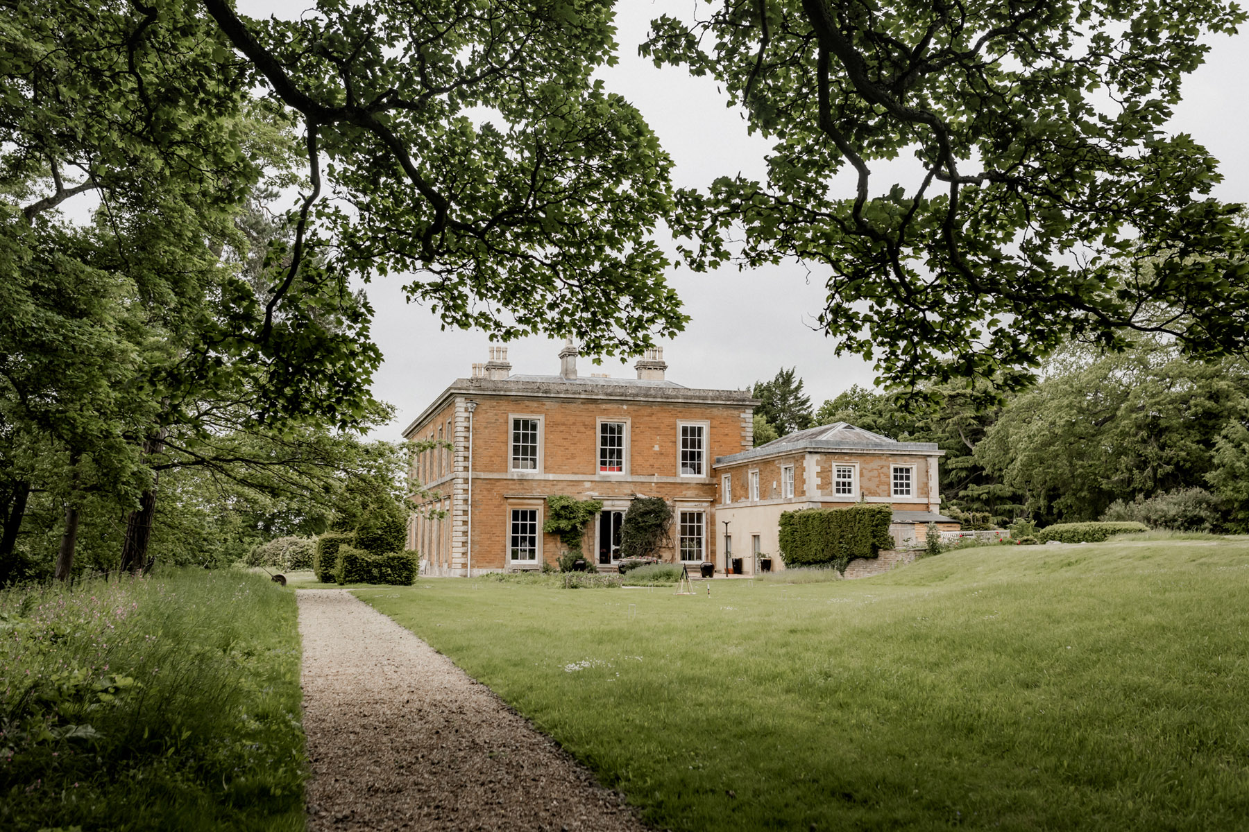 Spring Wedding Inspiration at Keythorpe Hall, Using British Grown, Seasonal Wedding Flowers 7 British grown wedding flwoers Keythorpe Hall Pickleberry Flowers 93
