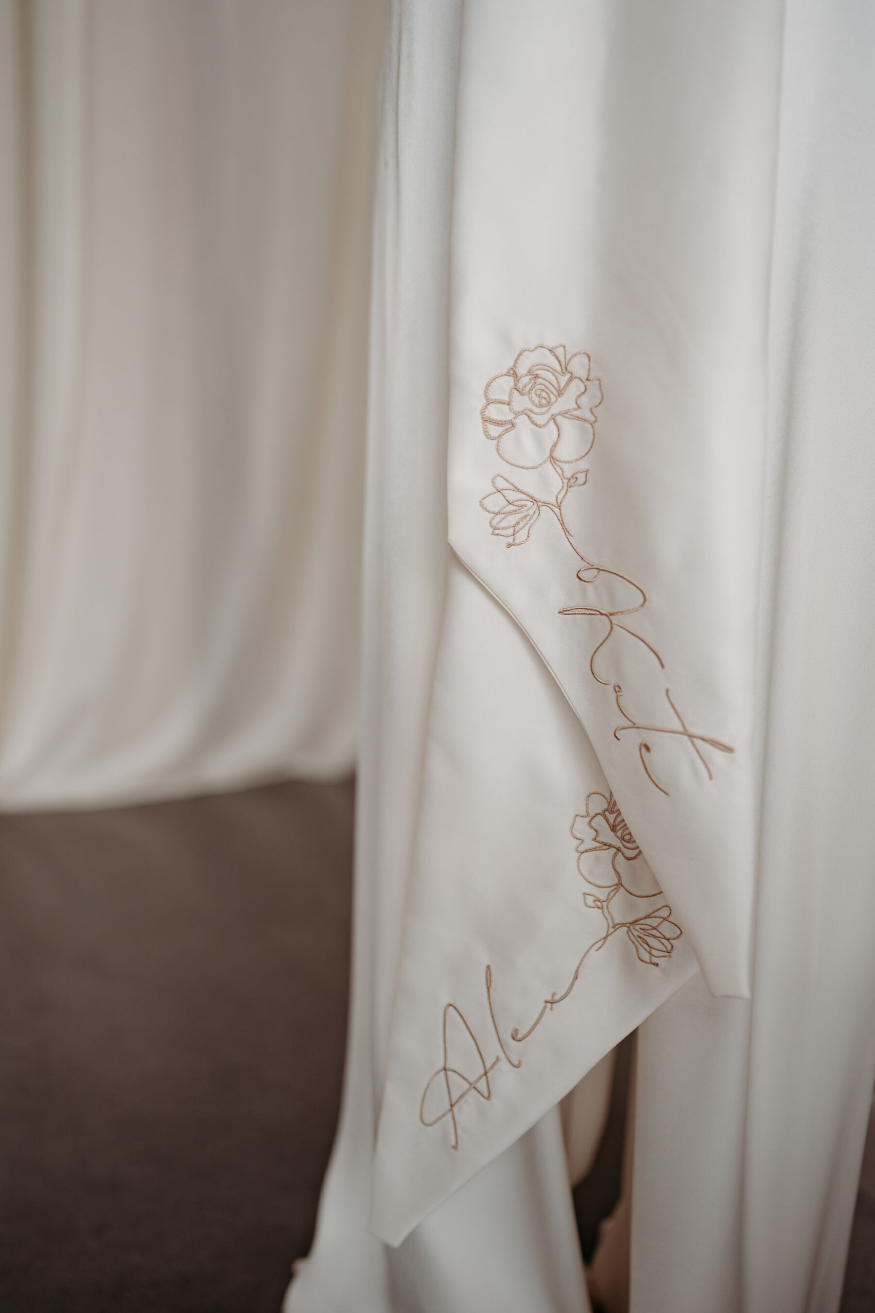 Embroidered wedding veils Rebecca Anne Designs 310