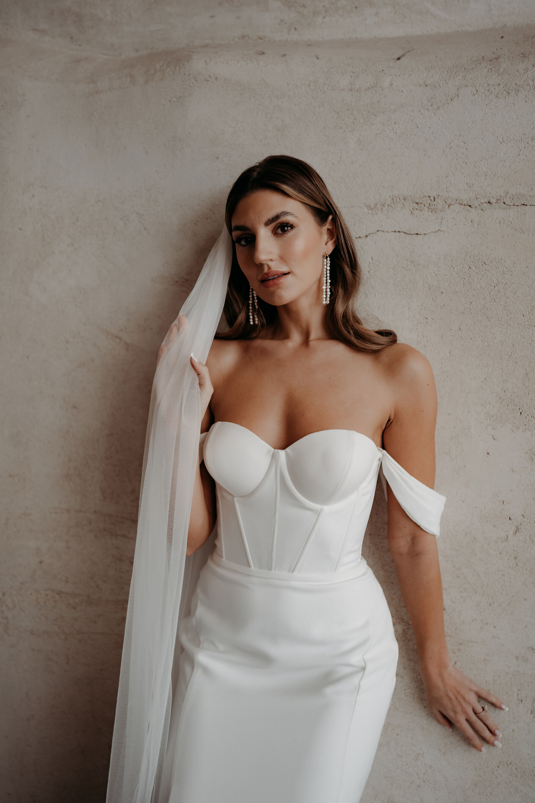 Modern wedding veil by Rebecca Anne Designs
