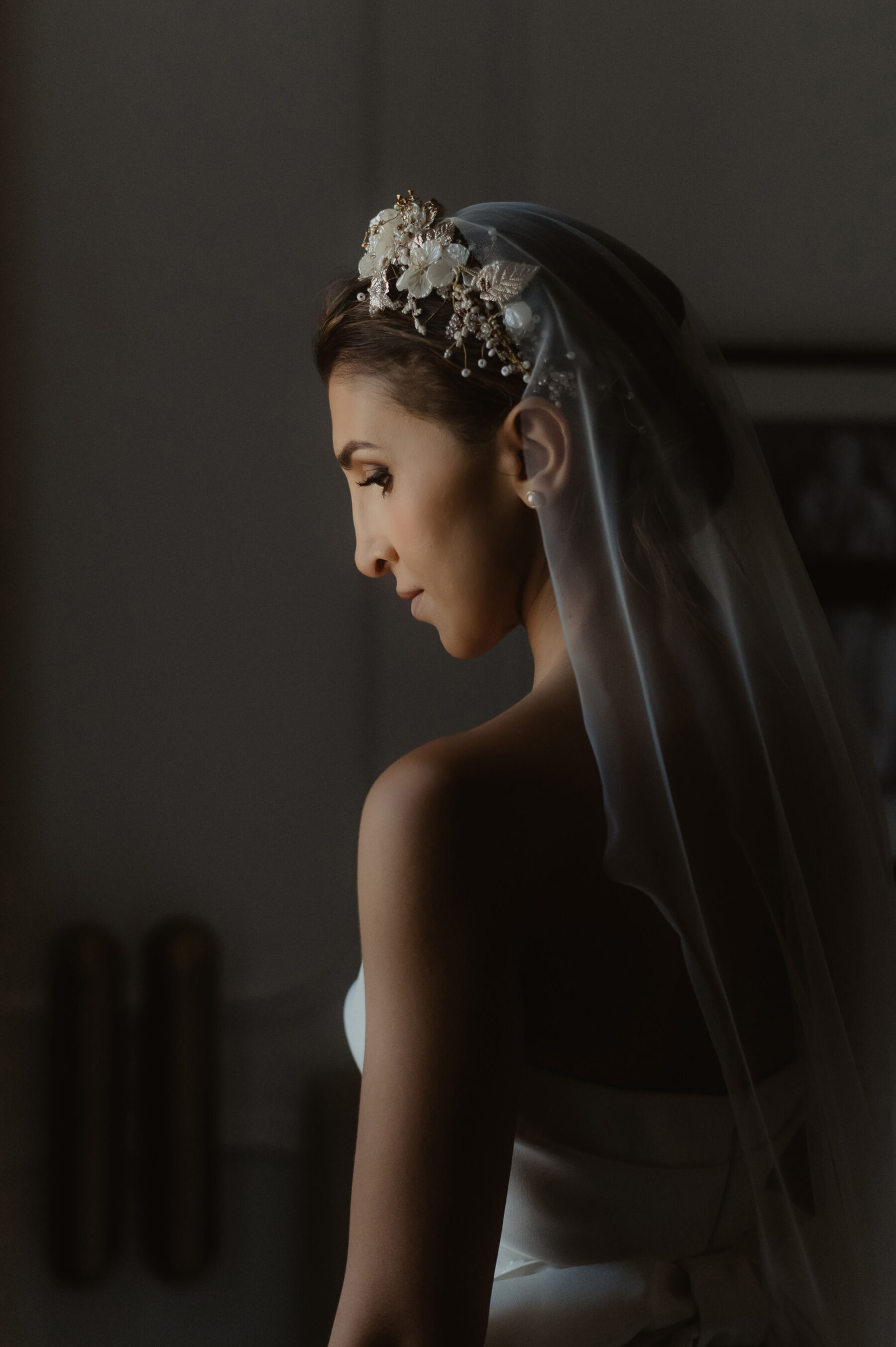 Sarah in Eva Lendel for her Classy & Contemporary Wedding in Croatia 14 Bride with elegant veil & mother of pearl headpiece.