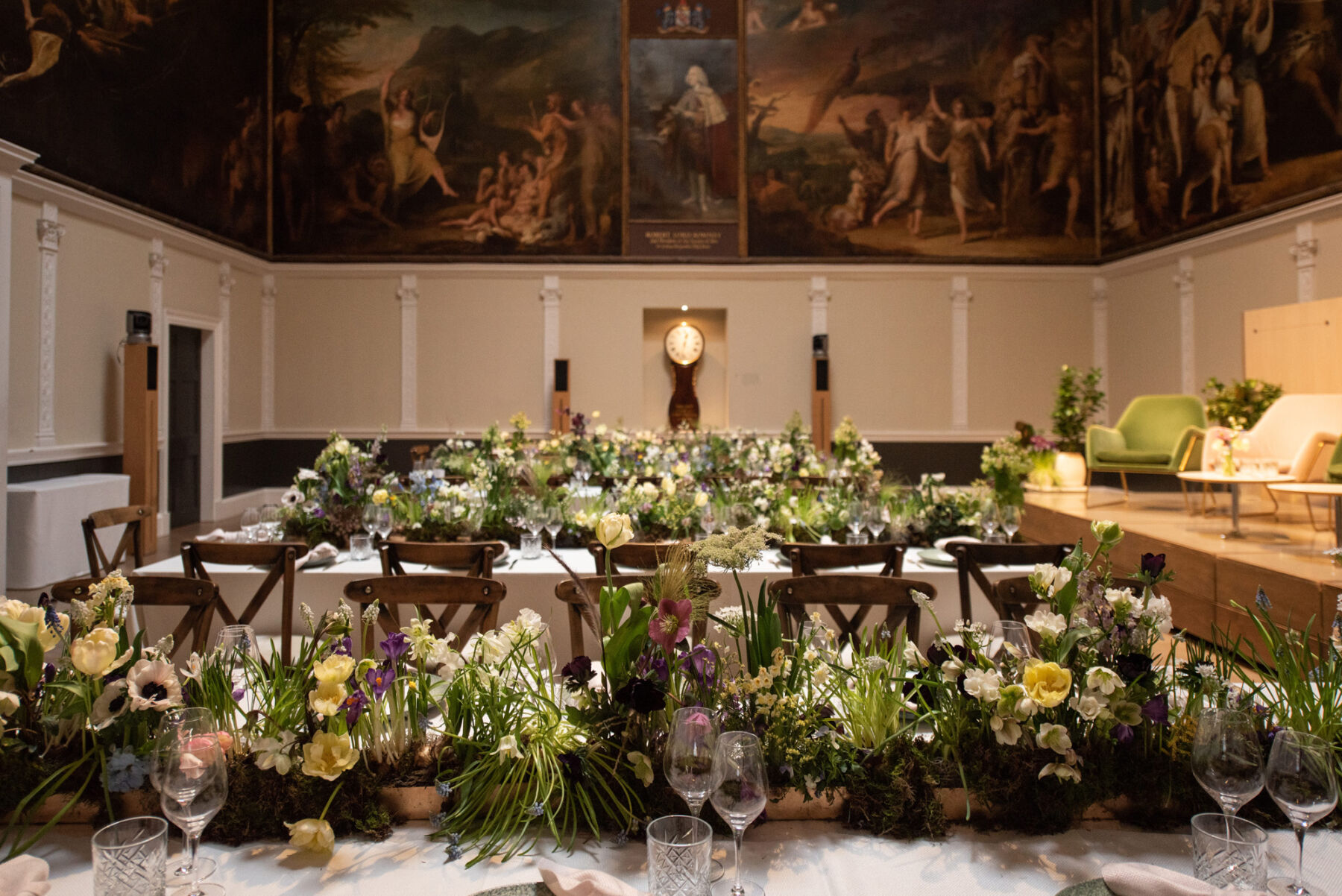 Sustainable and seasonal Spring wedding flowers at RSA House wedding venue in central London