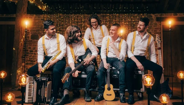 Tailored Entertainment - live wedding bands across the UK and world.