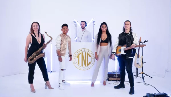 Tailored Entertainment - live wedding bands across the UK and world.