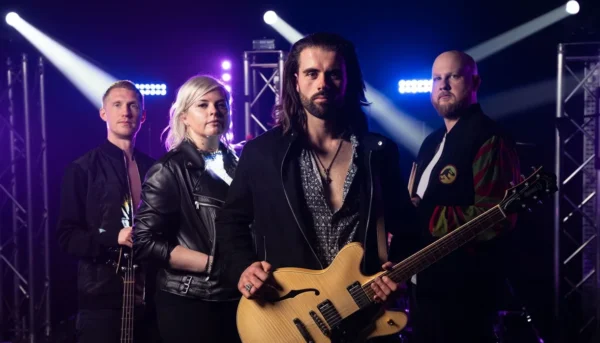 Tailored Entertainment - live wedding bands across the UK and world.