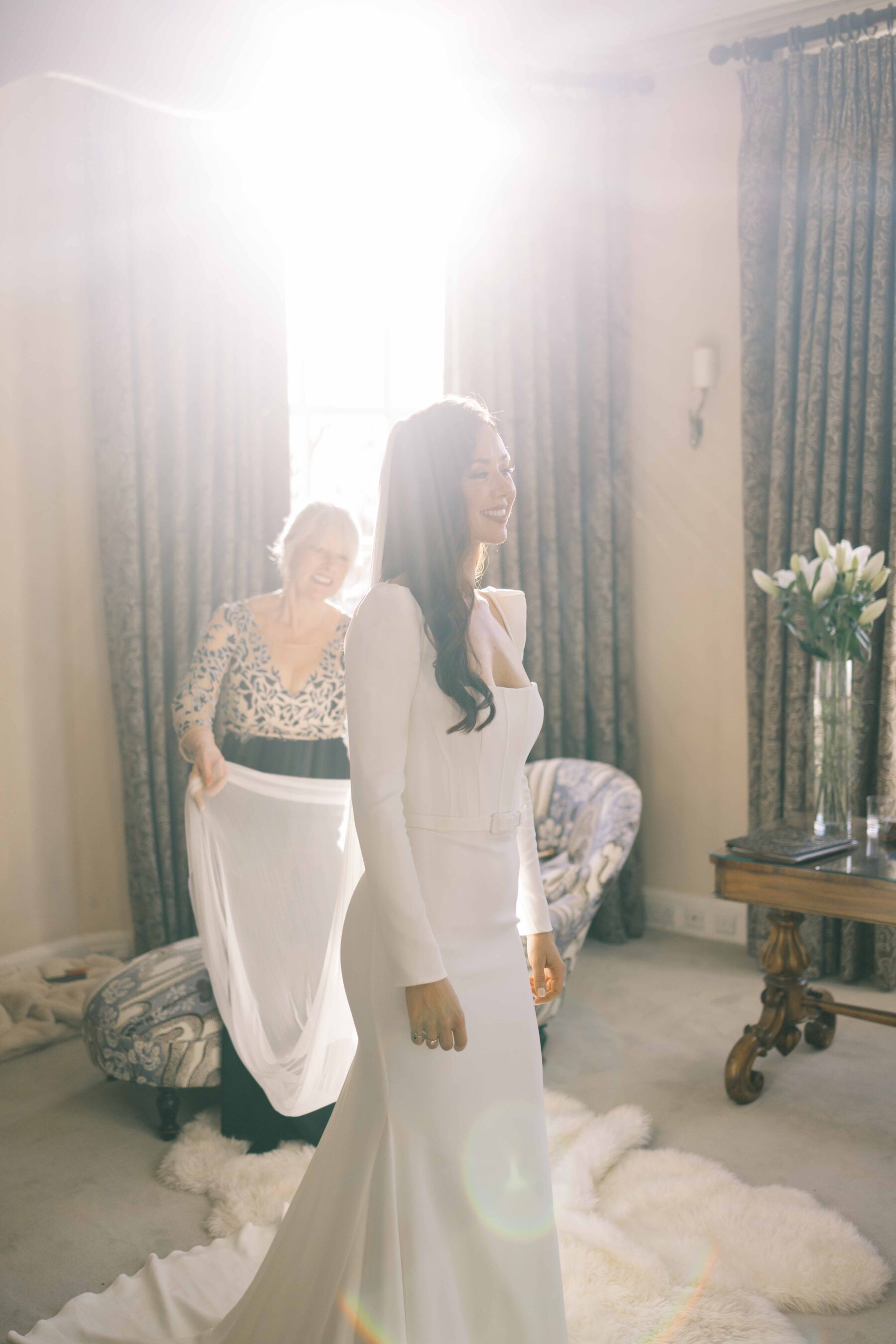 Suzanne Neville Glamour for a Classy & Romantic Winter Wedding at Iscoyd Park 10 emmylou kelly iscoyd park 10