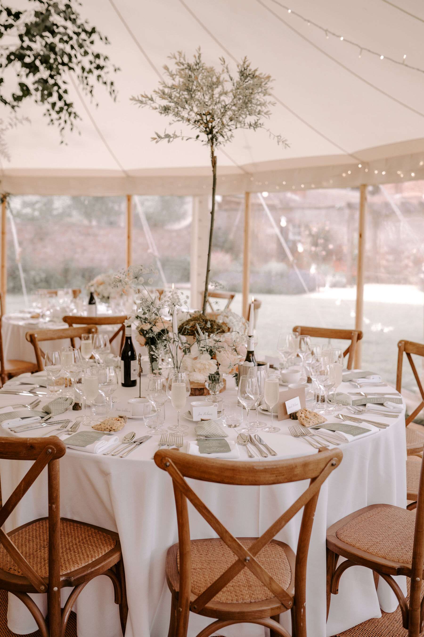 Jenny Packham bride Burtonfields Hall Wedding 26