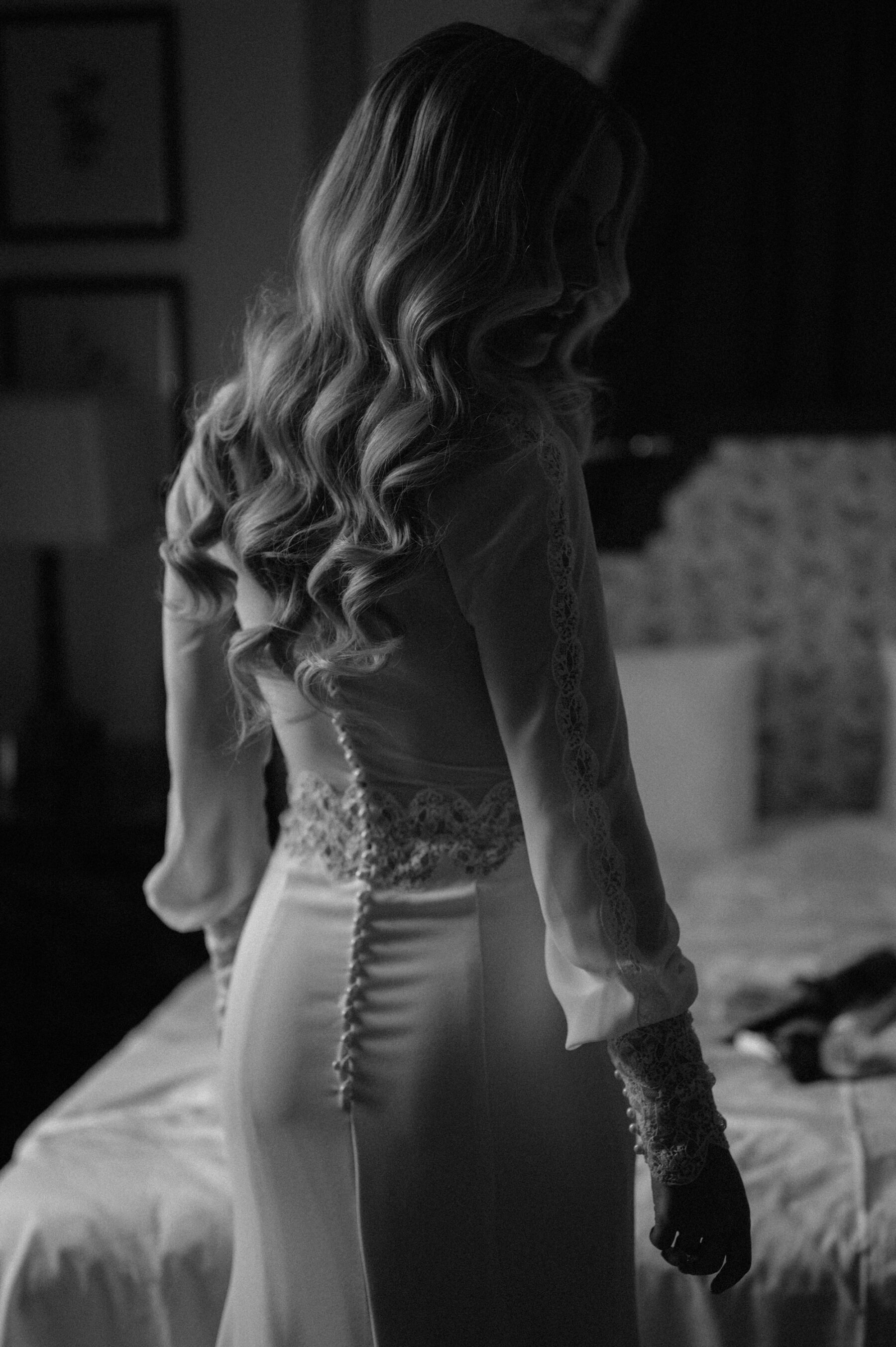 A Classy and Timeless Kew Gardens Wedding for Caroline in a Rosa Clara Bridal Gown & Mantilla Veil 10 Kew Gardens wedding Dominique Bader Photography 14