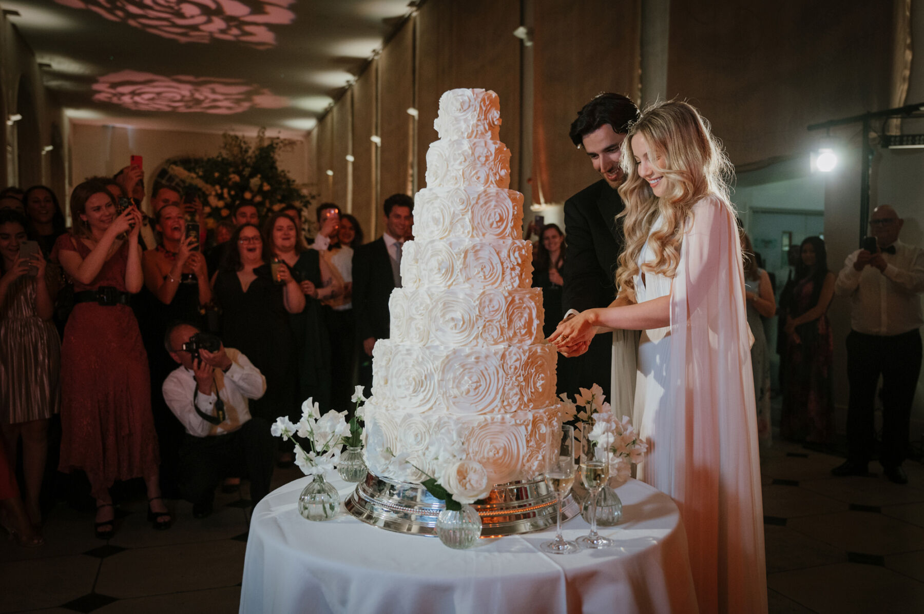 A Classy and Timeless Kew Gardens Wedding for Caroline in a Rosa Clara Bridal Gown & Mantilla Veil 44 Kew Gardens wedding Dominique Bader Photography 174