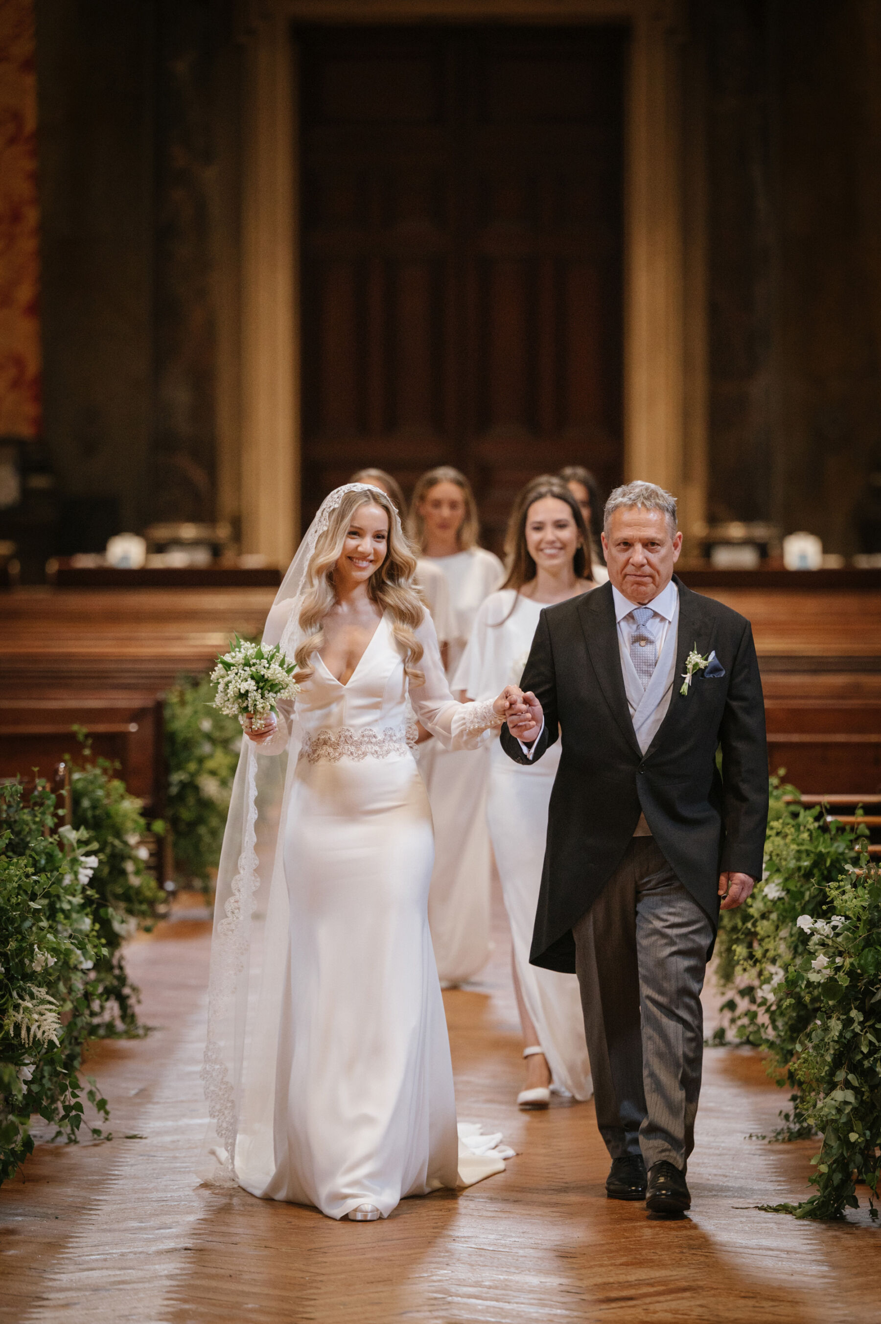 A Classy and Timeless Kew Gardens Wedding for Caroline in a Rosa Clara Bridal Gown & Mantilla Veil 21 Kew Gardens wedding Dominique Bader Photography 51