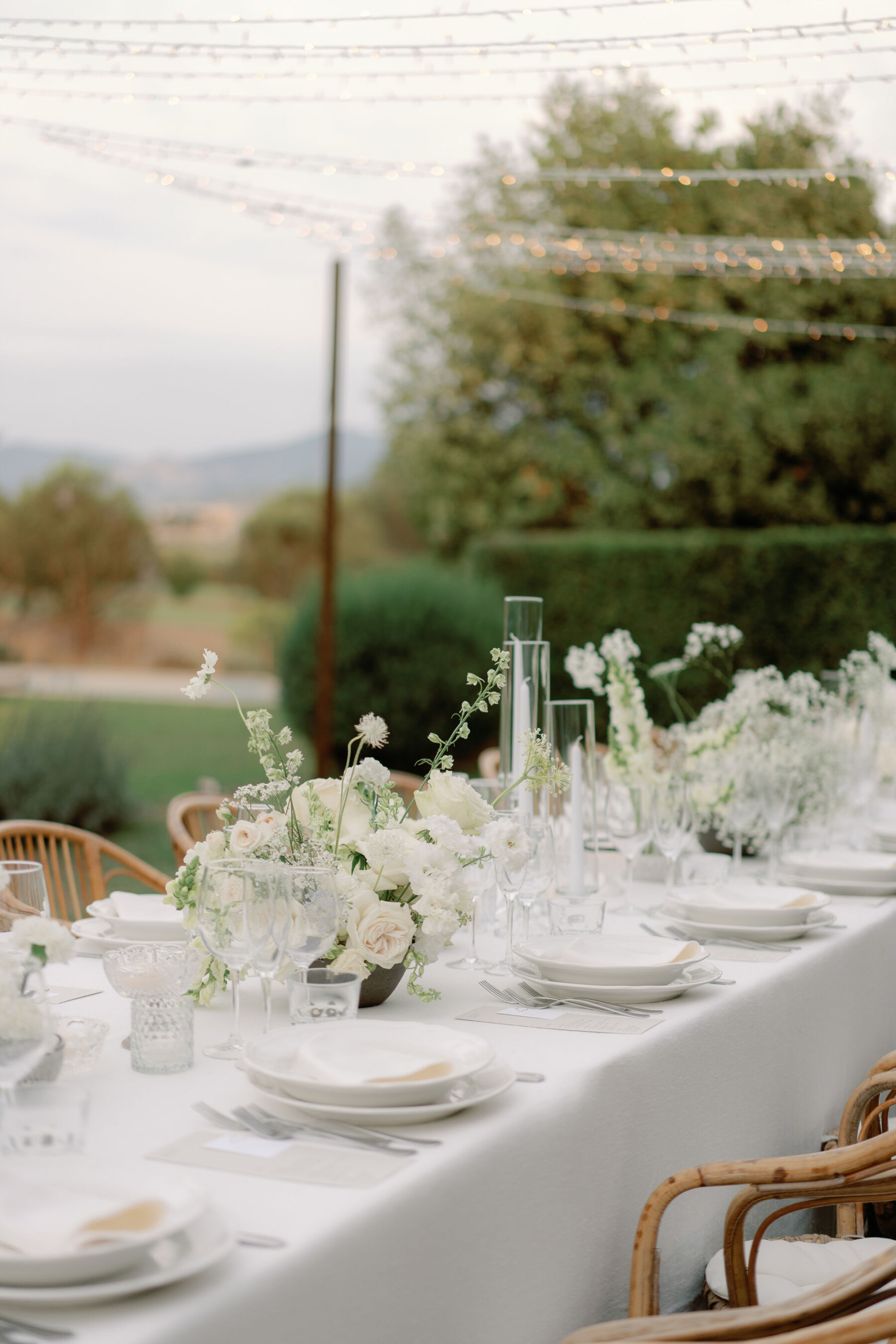 A Natural and Effortlessly Elegant Destination Wedding at Casale del Gallo in Rome, Italy 35 137 Natual romantic wedidng Rome Italy