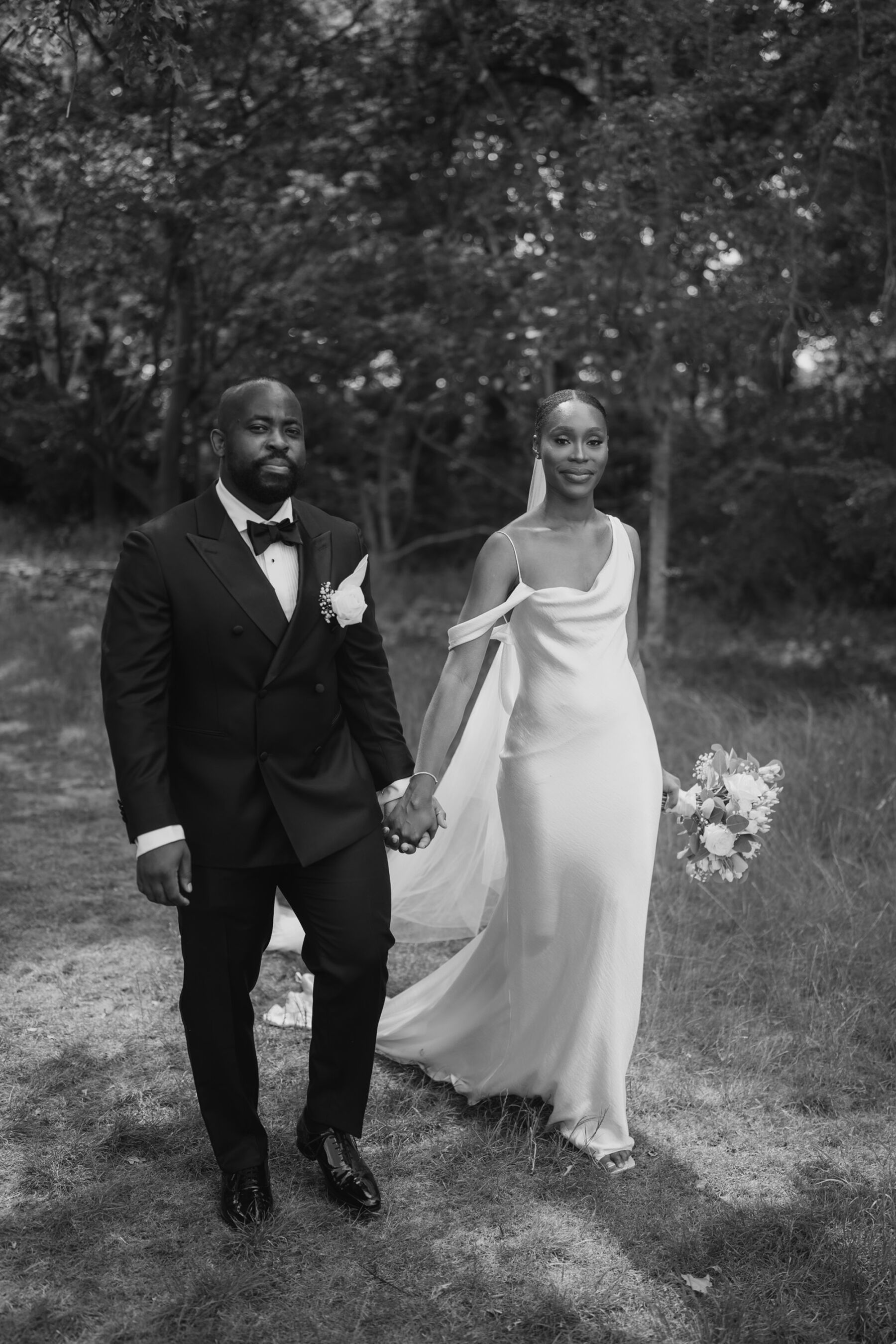 Simone Biles Marries Jonathan Owens in a Stunning Tiered Wedding Dress |  Glamour