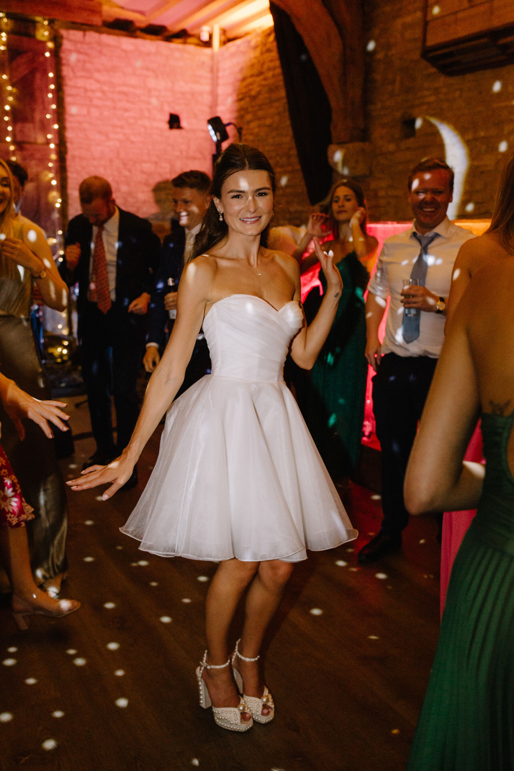 A Tythe Summer in Six Dresses: How Bride Hilly Found Her Suzanne Neville Gown 27 5 Tythe Barn Launton Wedding Cotswolds
