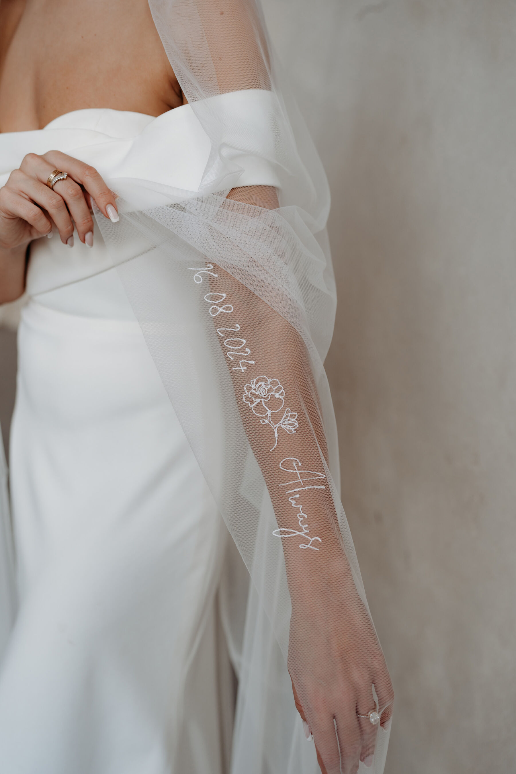 Embroidered wedding veils Rebecca Anne Designs 278 1