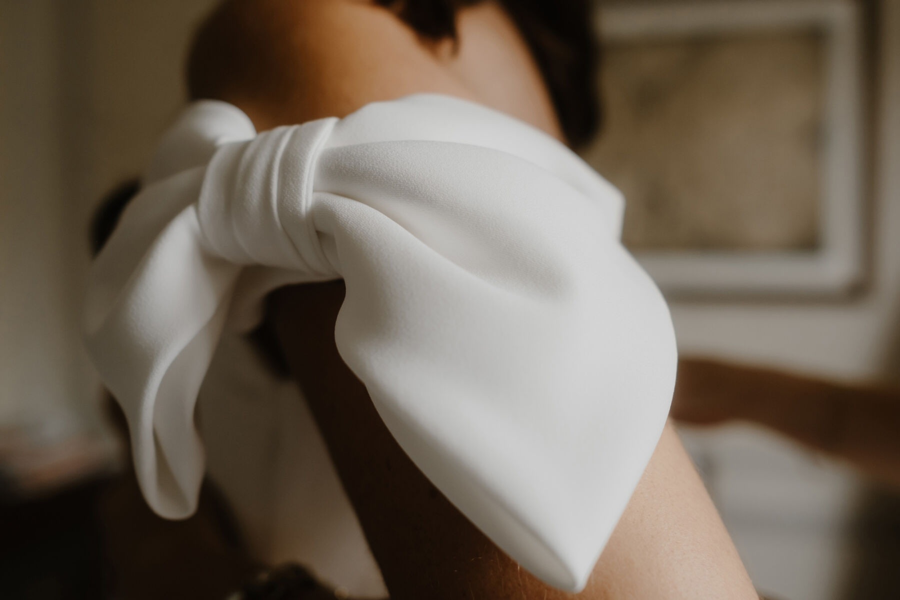 Jess in Suzanne Neville for her Black Tie Wedding at Gleneagles, Captured by Harper Scott Photography 11 27 Gleneagles Wedding Suzanne Neville Bridal Gown