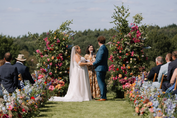English countryside wedding, led by the leading English wedding officiant Nat Raybould