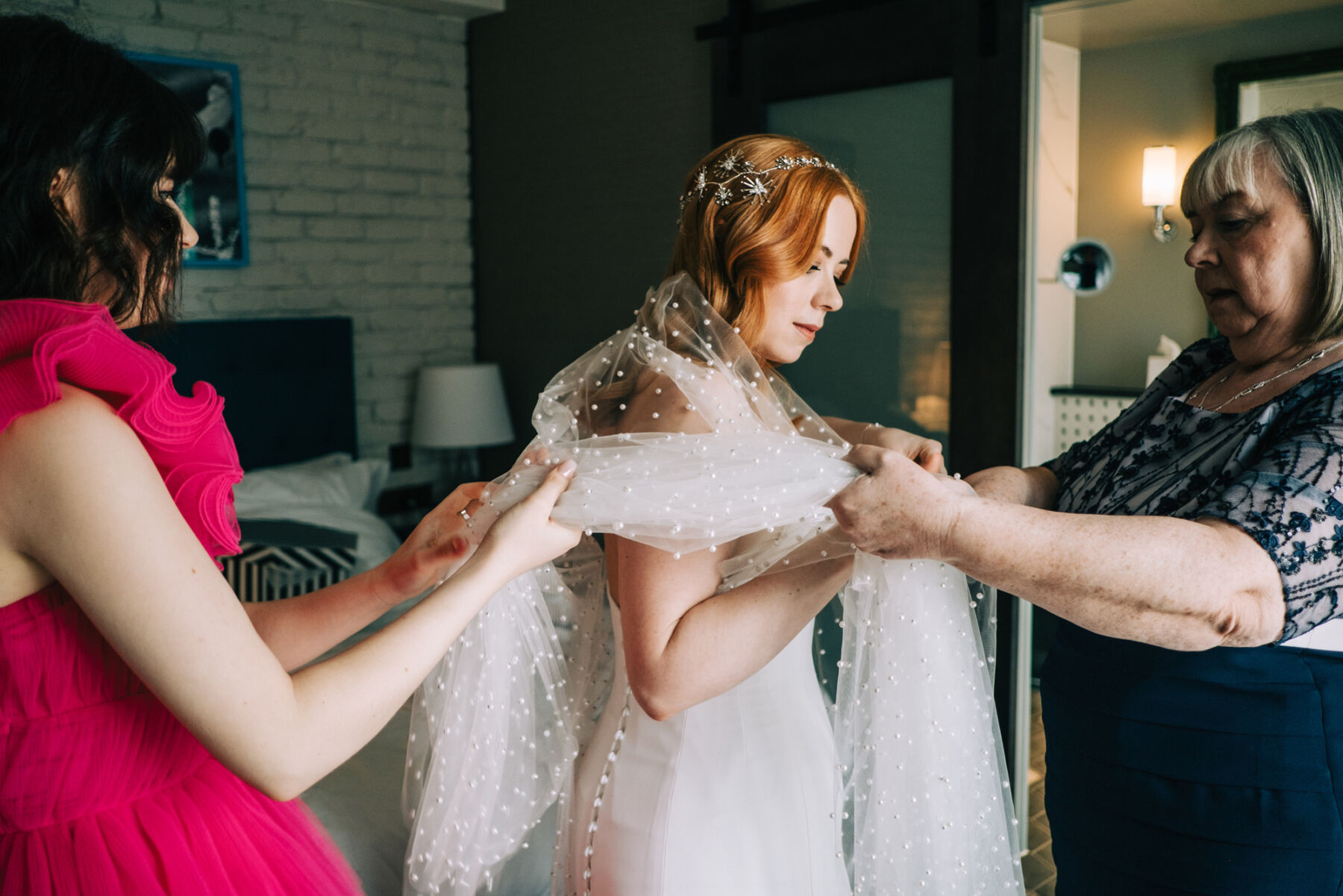 A Trinity Buoy Wharf Wedding With Subtle 70's Style for Jo, in a Sassi Holford Gown & Pearl Cape Veil by Jesus Peiro 10 JJ wedding 080423 13
