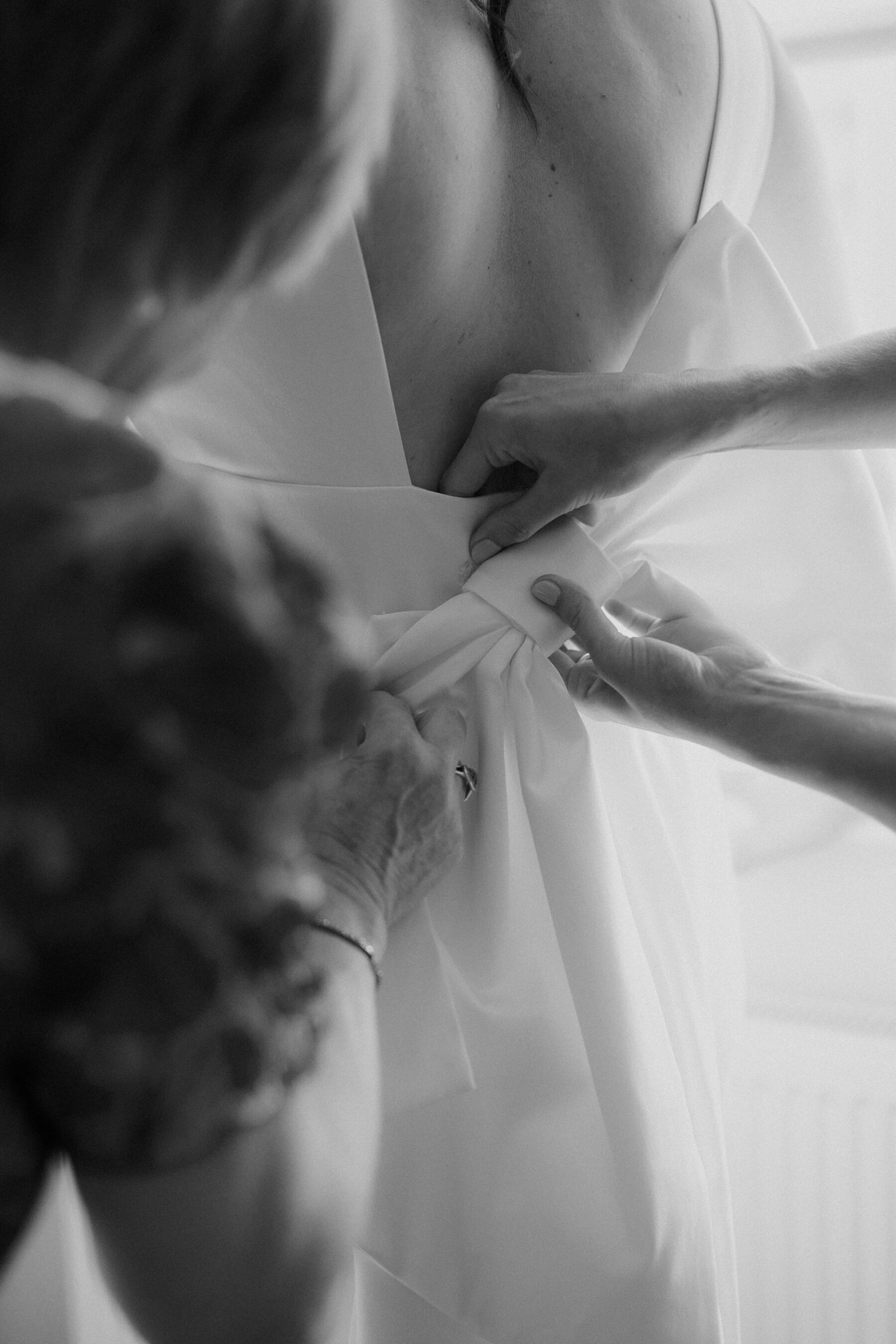 Emily in Eva Lendel for her Classy, Modern, City Wedding at Bread Street Kitchen in London 8 55 Eva Lendell wedding dress Georgina Harrison Photography