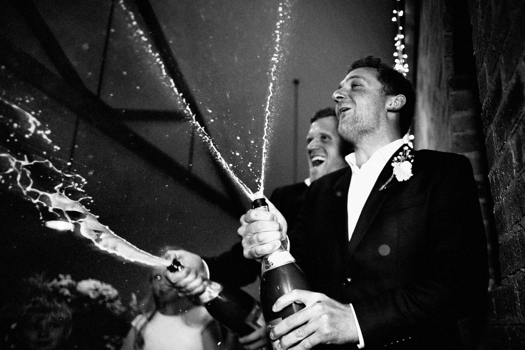 Mark Davis Natural, Candid, Unscripted Wedding Photography