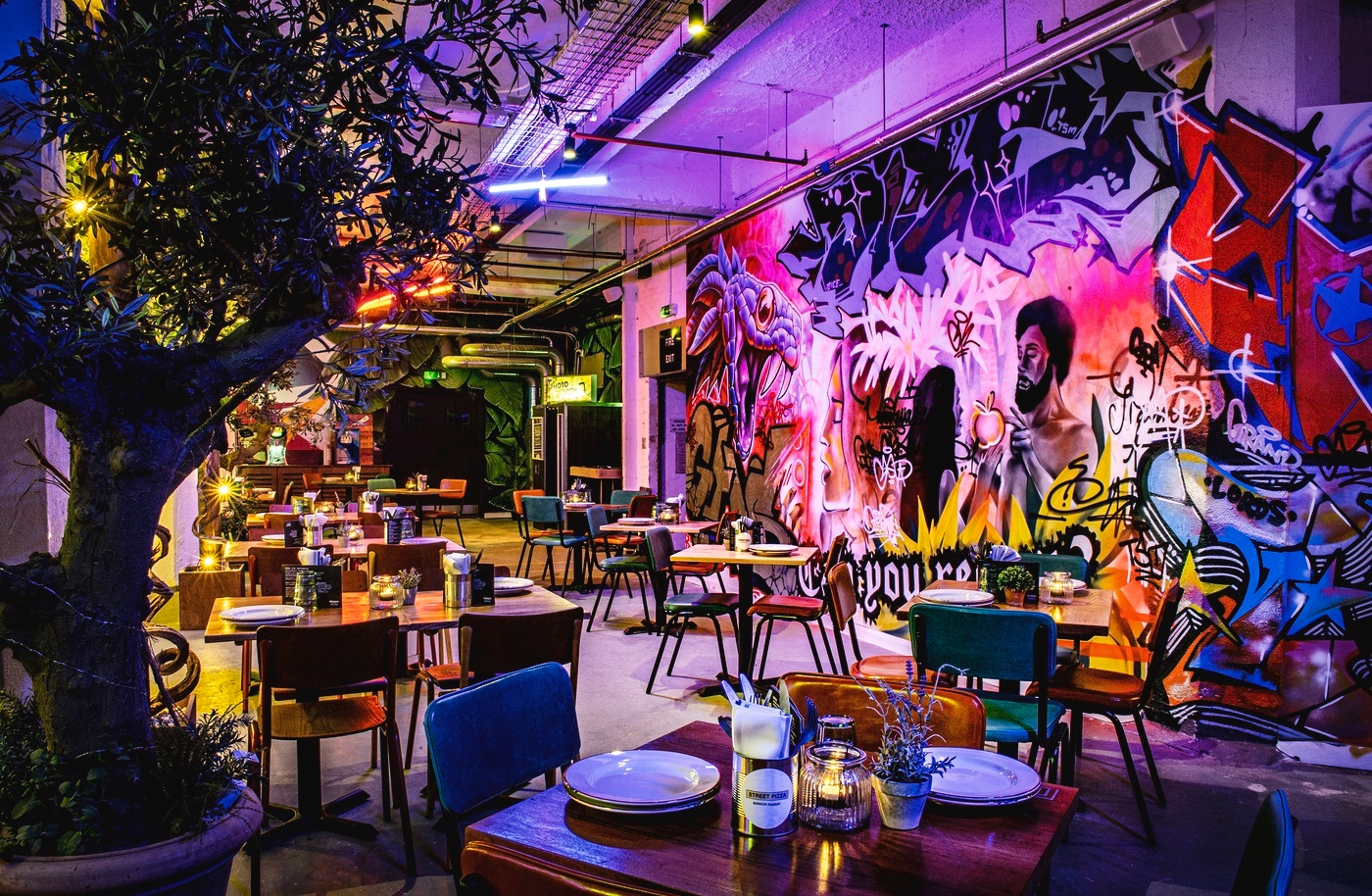 Gordeon Ramsay's Street Pizza - Southwark. Wedding Venue for modern couples and foodies.