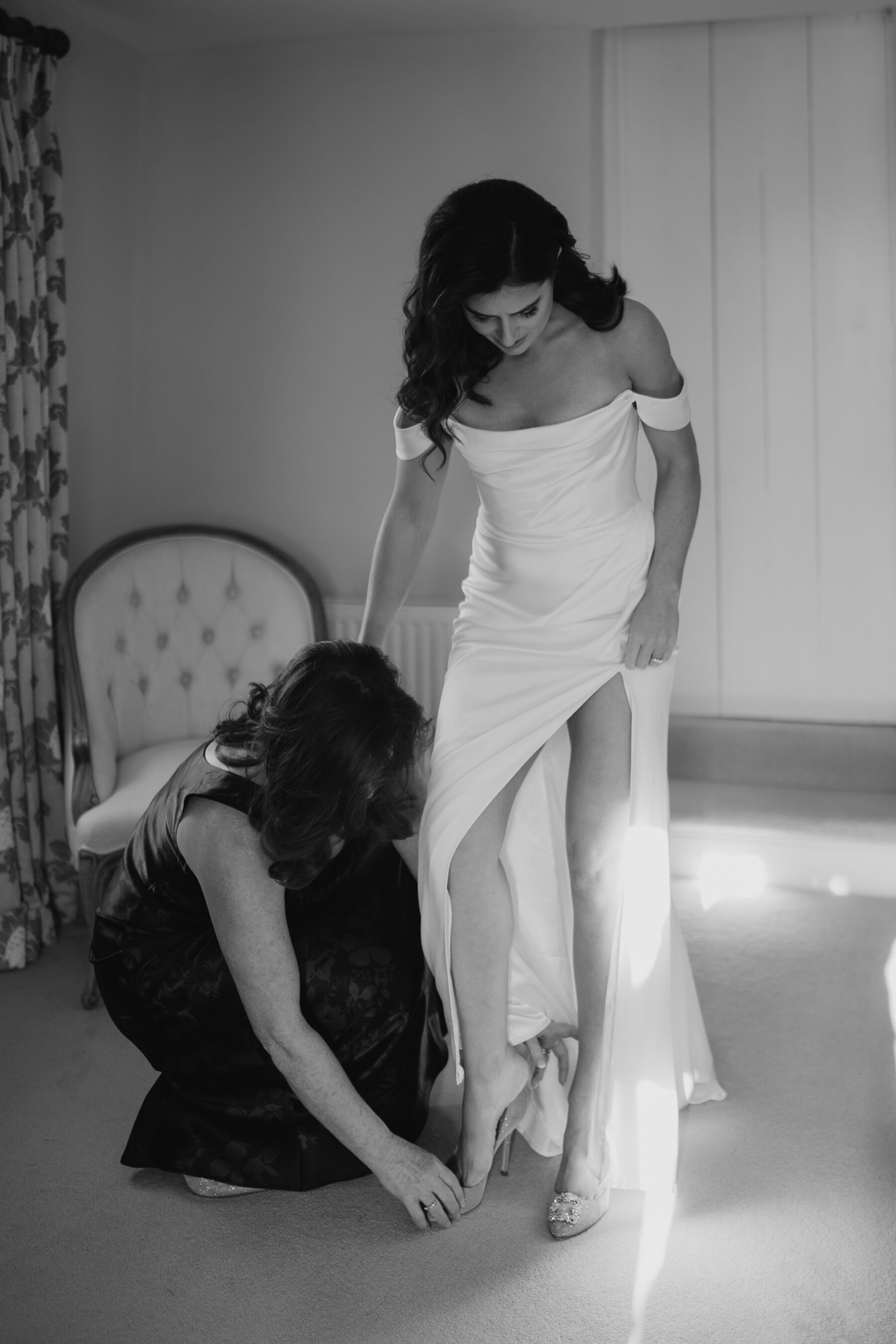 Olivia, in Jenny Yoo, for her Elegant Winter Wedding at Somerley House in The New Forest 8 Someley House Wedding Winter 175