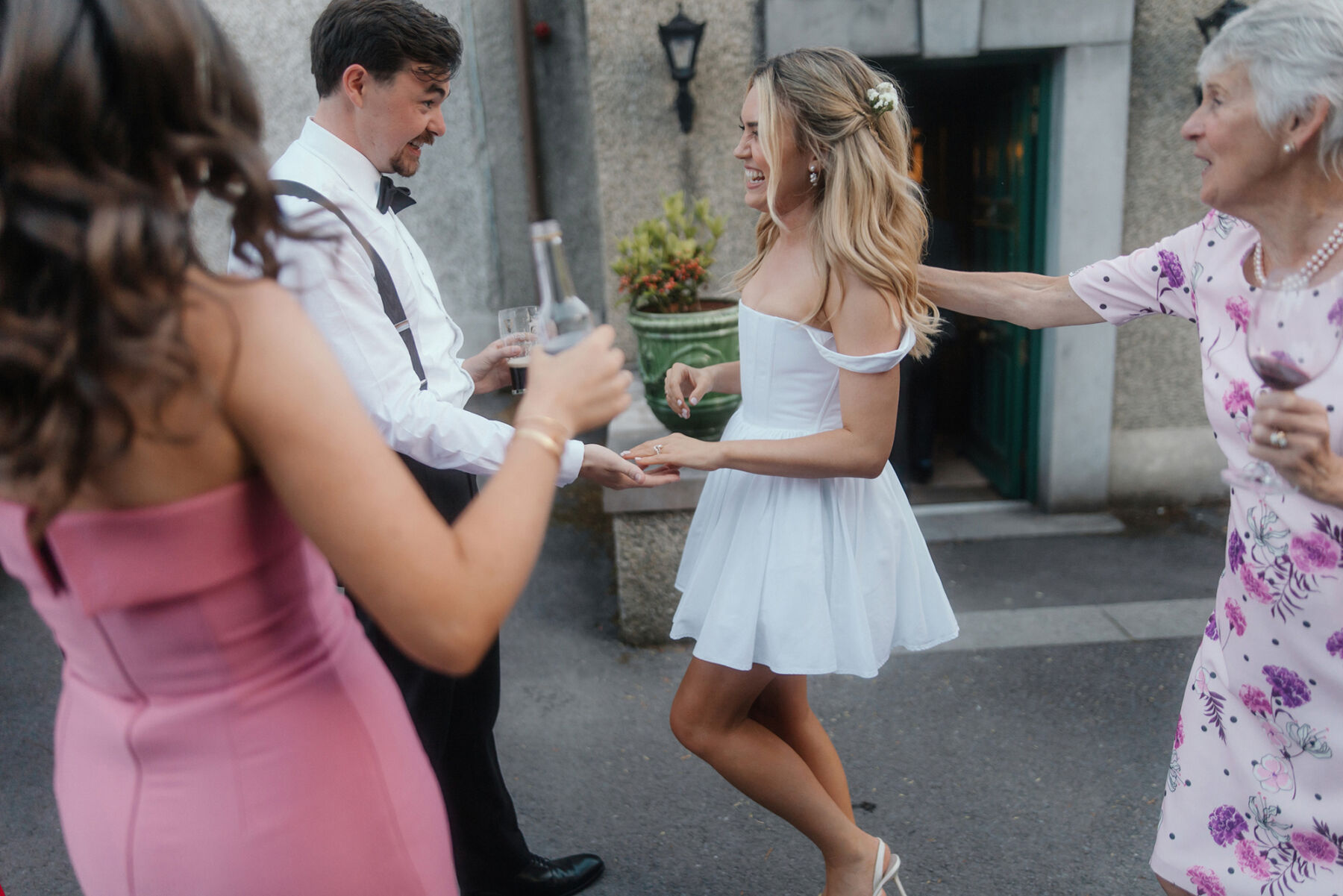 158 Emilia Wickstead Bride Ballynahinch Castle Wedding