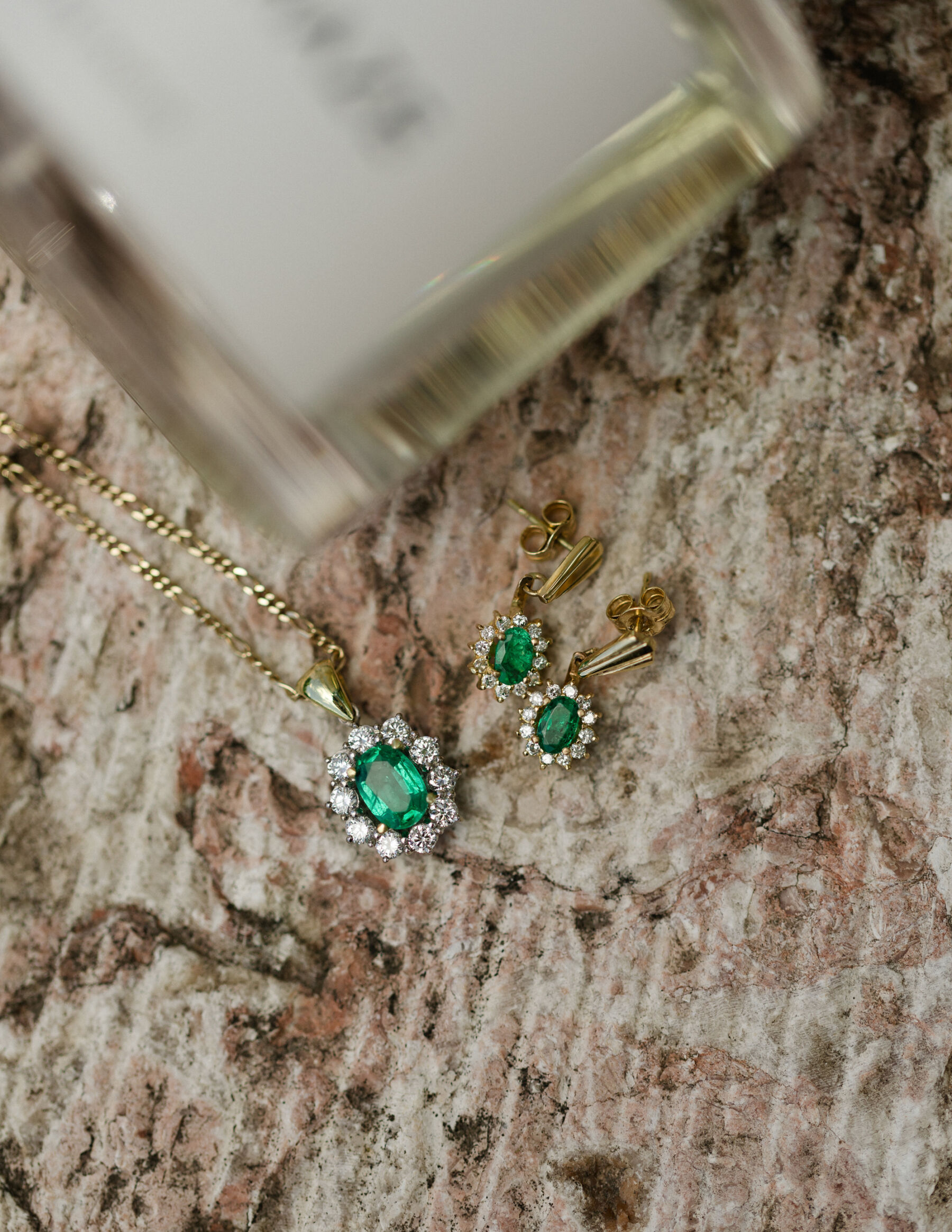 Olivia & Tim's Classy & Elegant Vineyard Wedding in Portugal 16 Emerald green wedding jewellery.