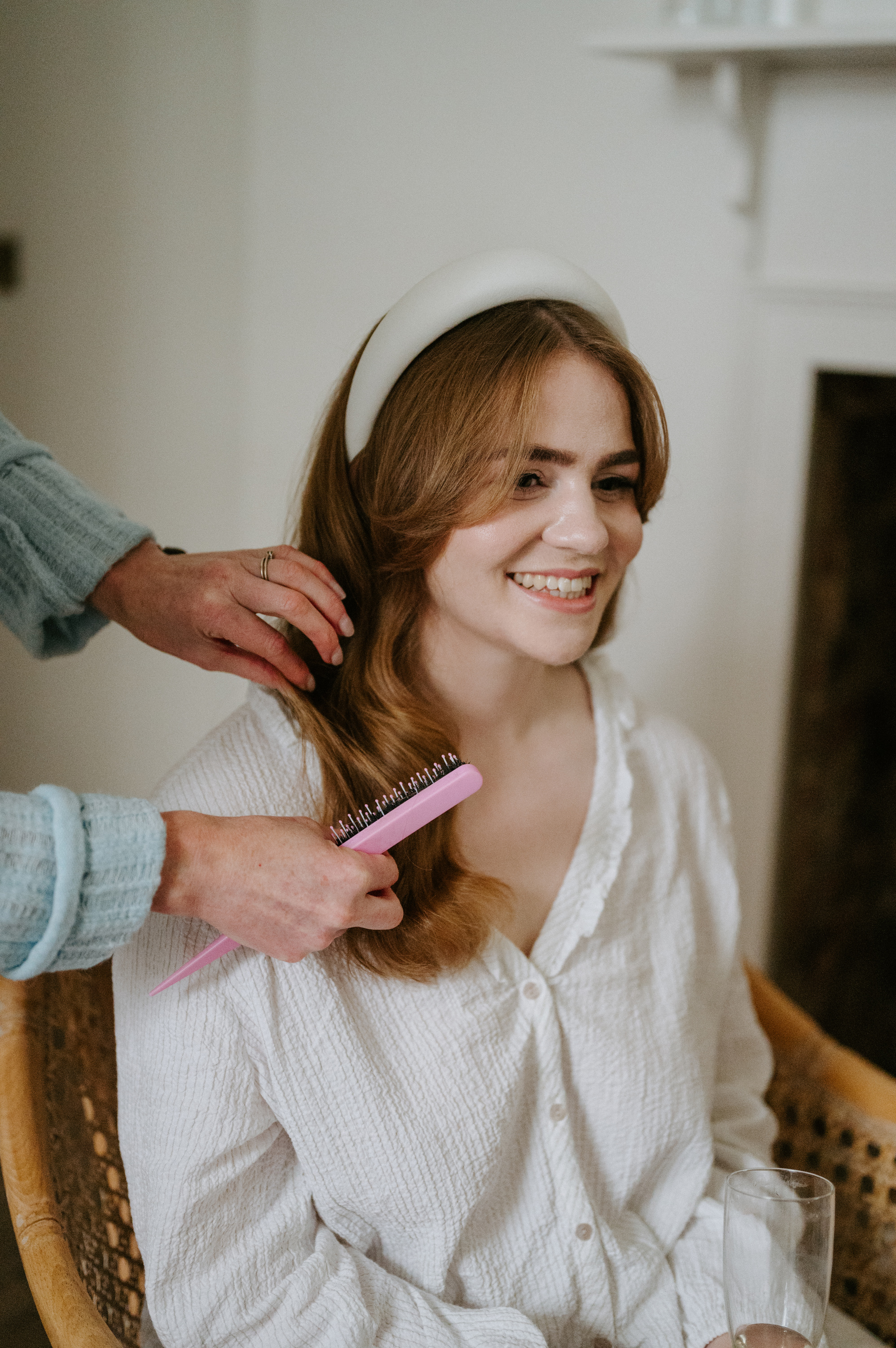 Bride wearing a Jesus Peiro headband.