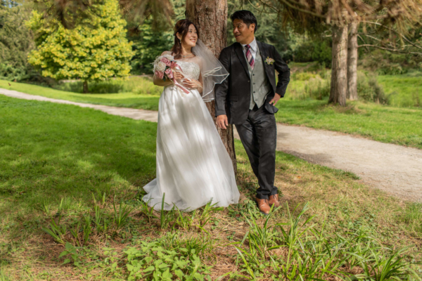 LM Photographing is a St Neot's based wedding photographer covering the Cambridgeshire region of East England.
