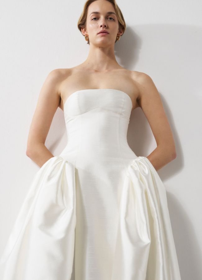 Amare bride, modern bridal boutique in Tamworth, Staffordshire, West Midlands.