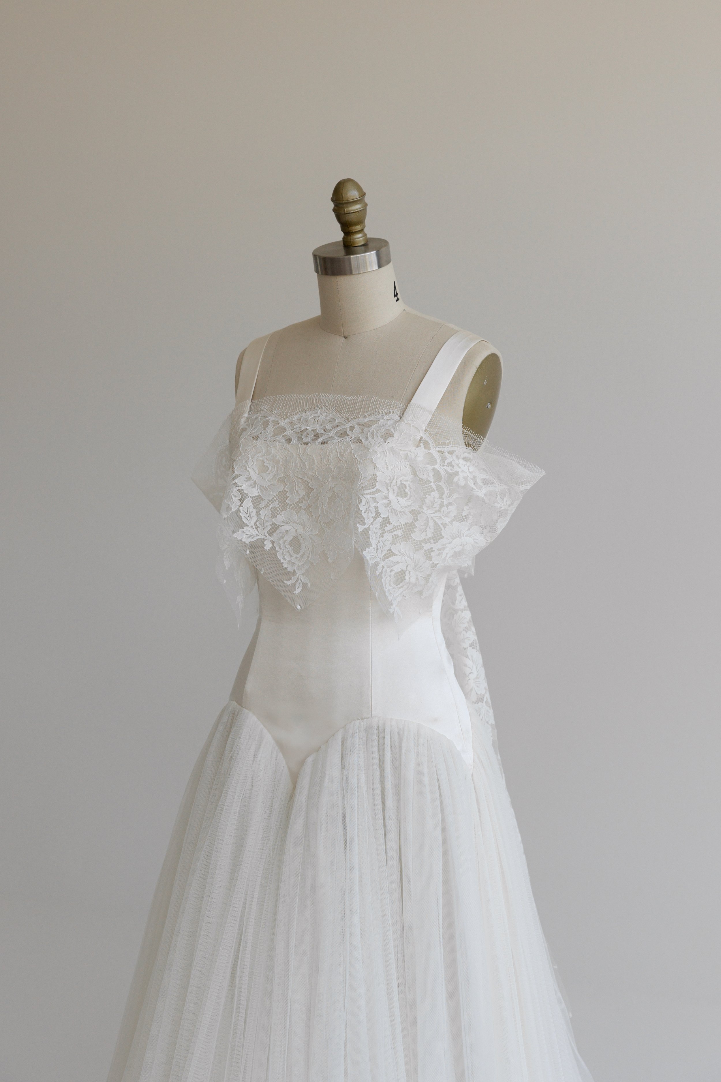 Amare bride, modern bridal boutique in Tamworth, Staffordshire, West Midlands.