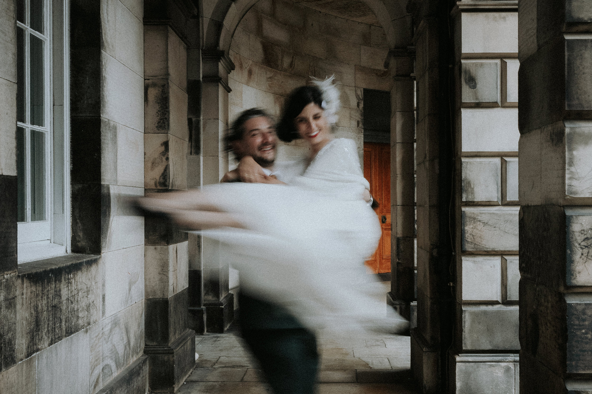 Edinburgh chic modern city wedding.