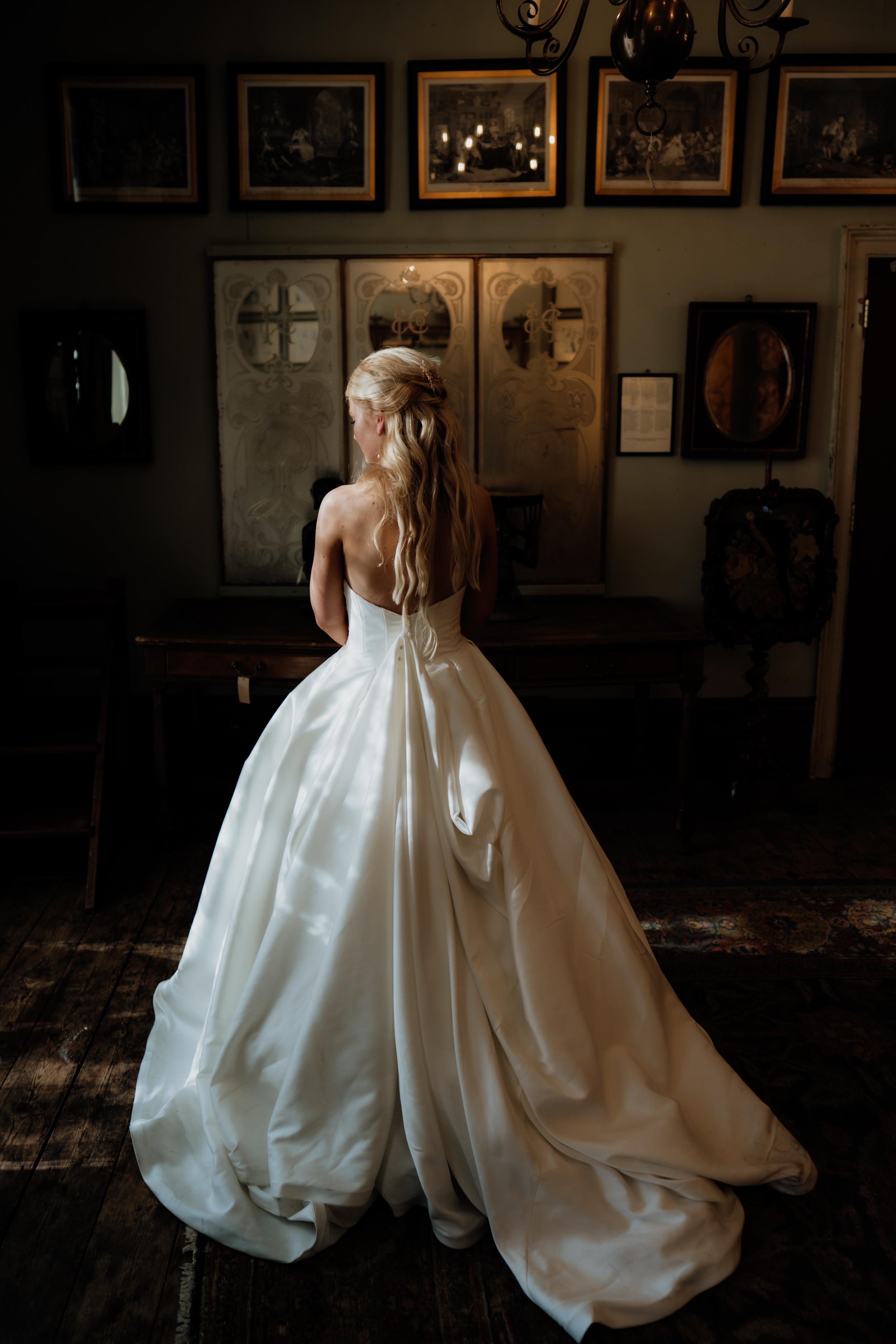 A Classic & Romantic Brunswick House Wedding With a Movie-Inspired Aesthetic 83 Brunton House Wedding London Joasis Photography 145