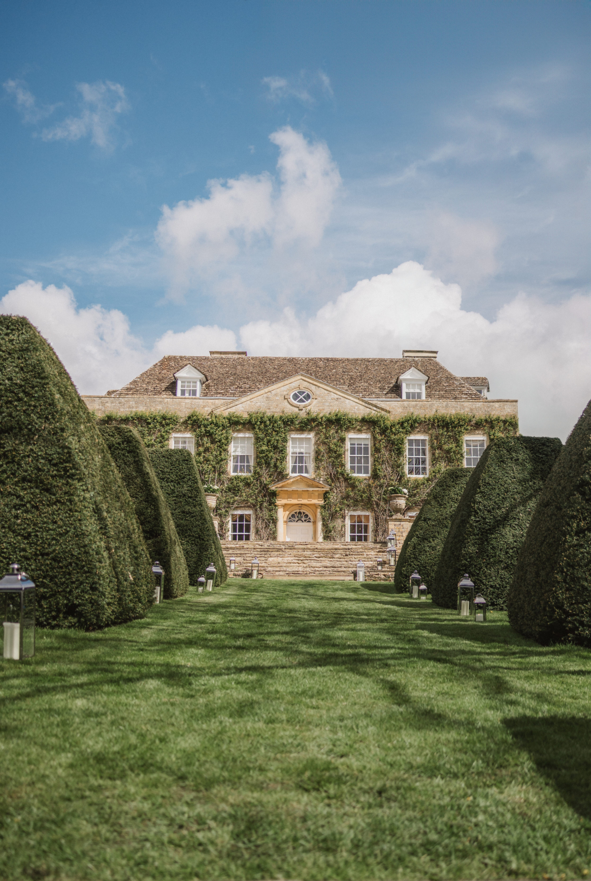 Romantic Spring Wedding at Cornwell Manor
