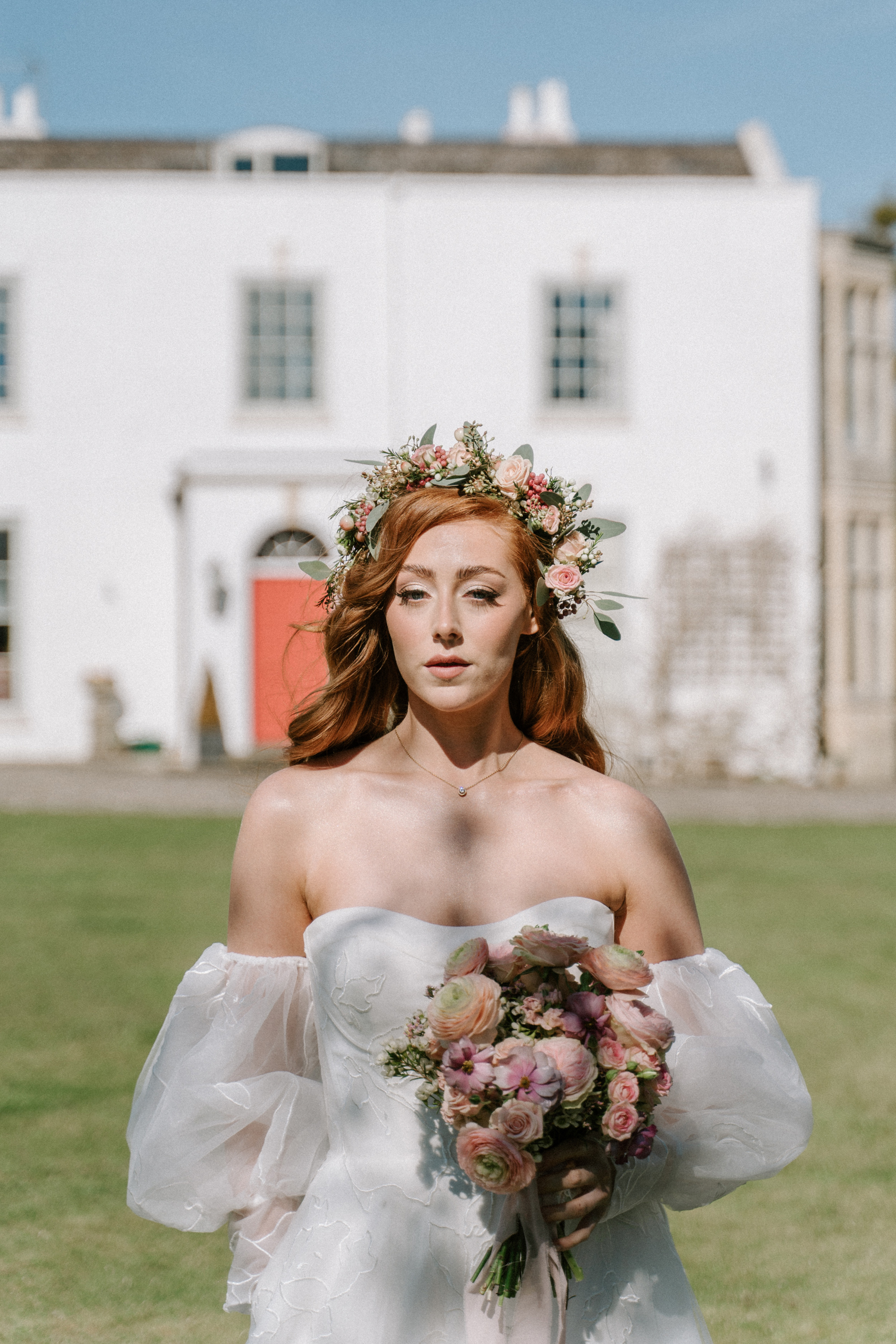 Romantic Spring Wedding Flowers with a Pre-Raphaelite Influence & Sustainable 'Foam Free' Floral Styling 26 Pre Raphaelite Inspired Bridal Editorial Twyning Park Gloucestershire 34