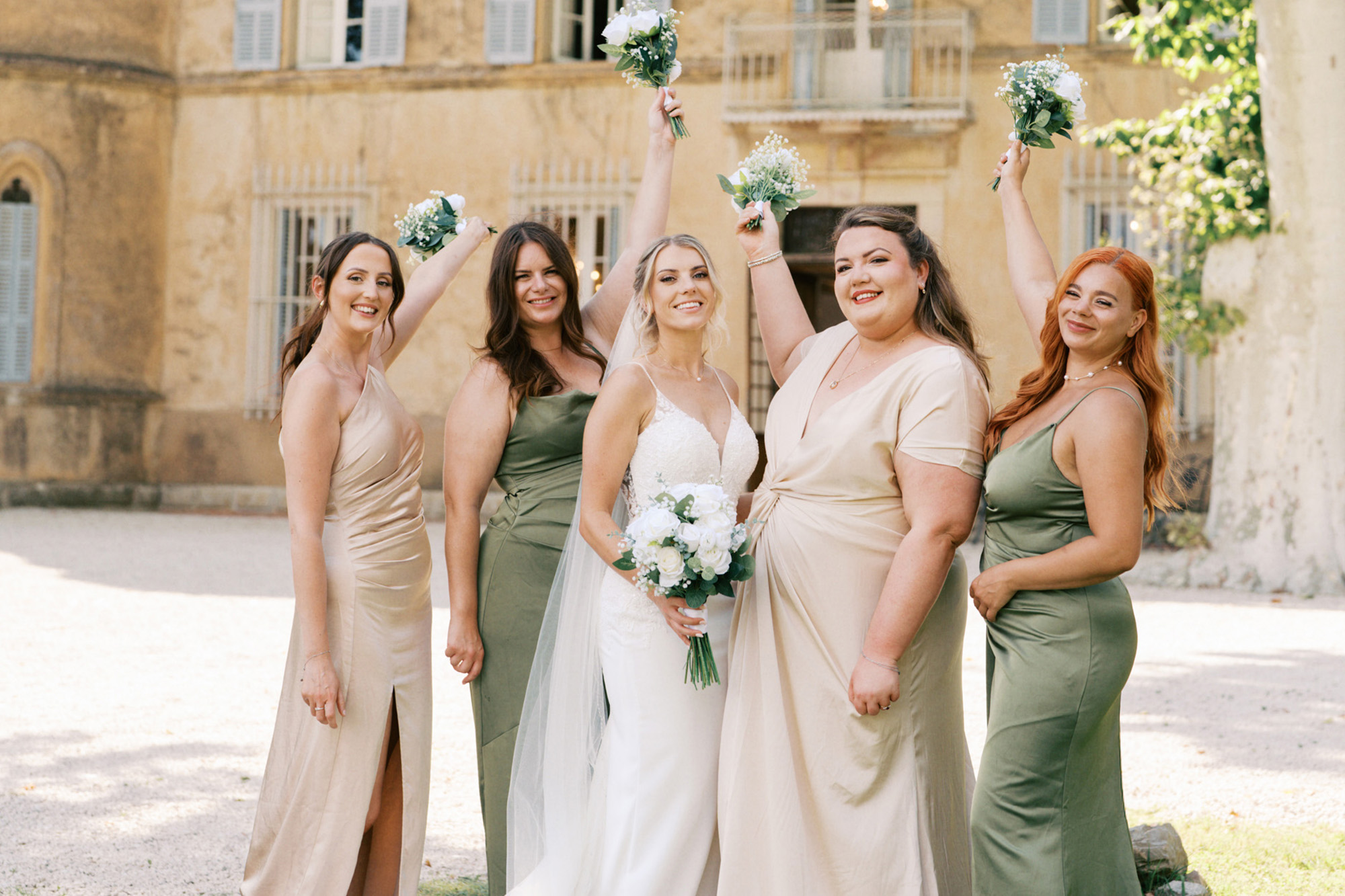 An Elegant Modern Wedding at Chateau de Robernier