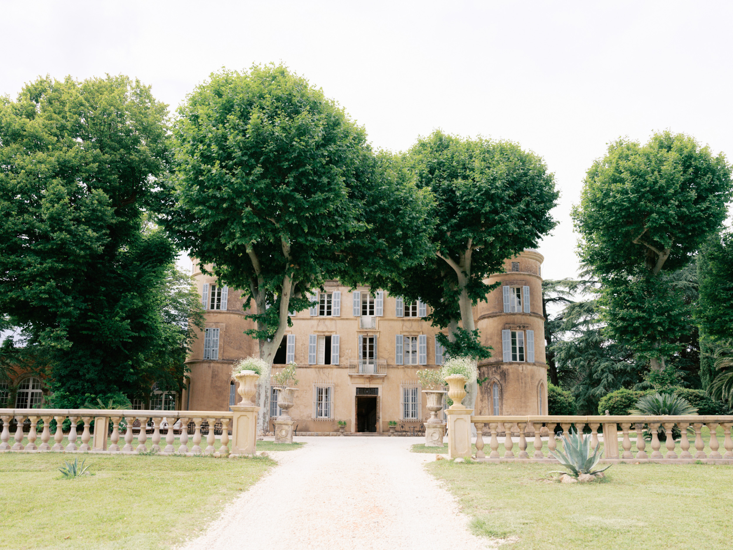 Chateau de Robernier wedding venue in Provence, South of France.