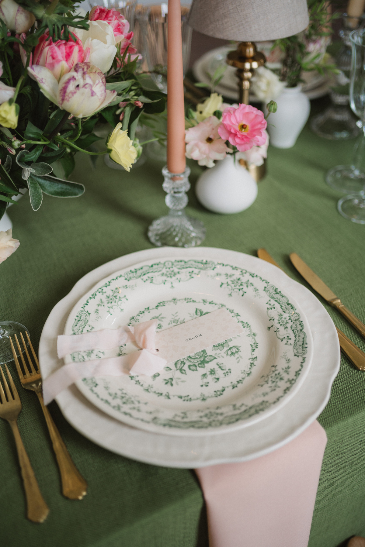A Romantic Spring Wedding Editorial at Cornwell Manor 39 Spring Wedding Inspiration Cornwell Manor 105