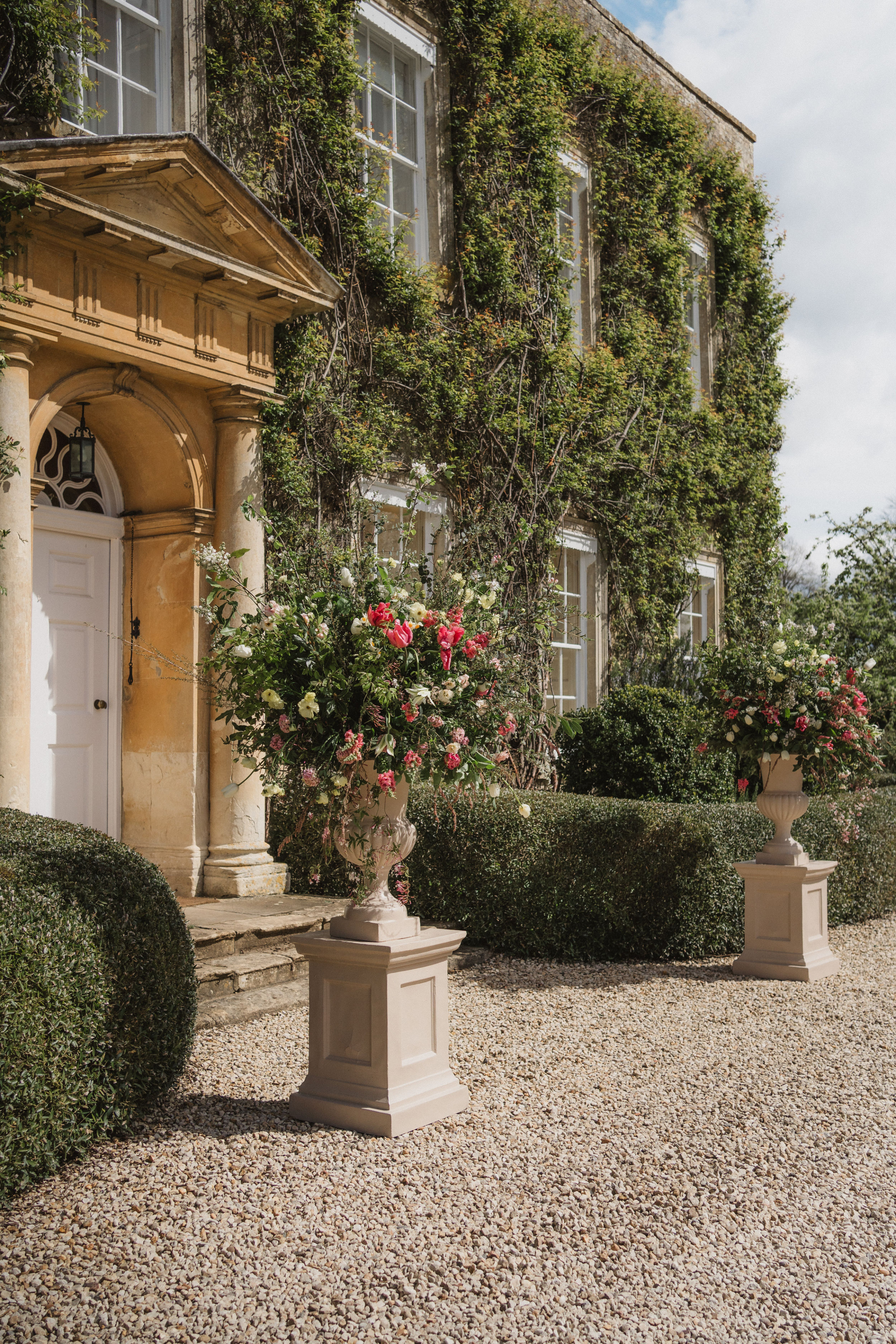 Spring Wedding Inspiration Cornwell Manor 63