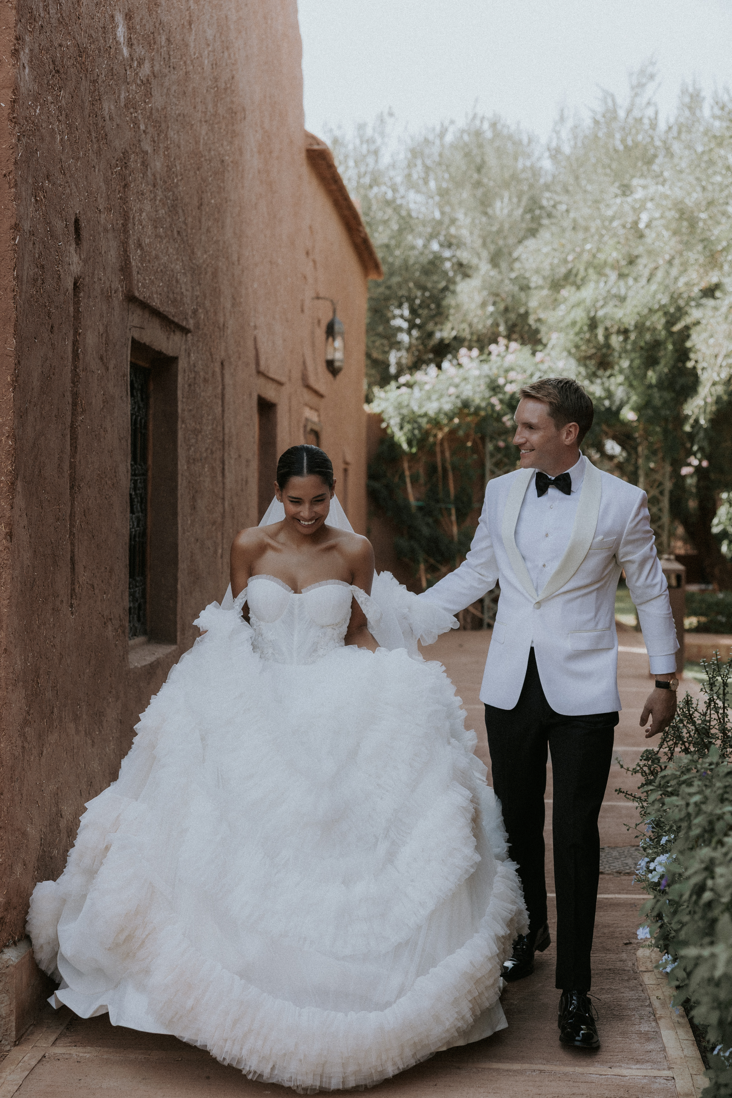 A Colour-Filled Wedding at Casa Abracadabra in Marrakech with Modern Party Vibes 18 Wedding at Casa Abracadabra Marakech Bernadeta Kupiec Photography 19