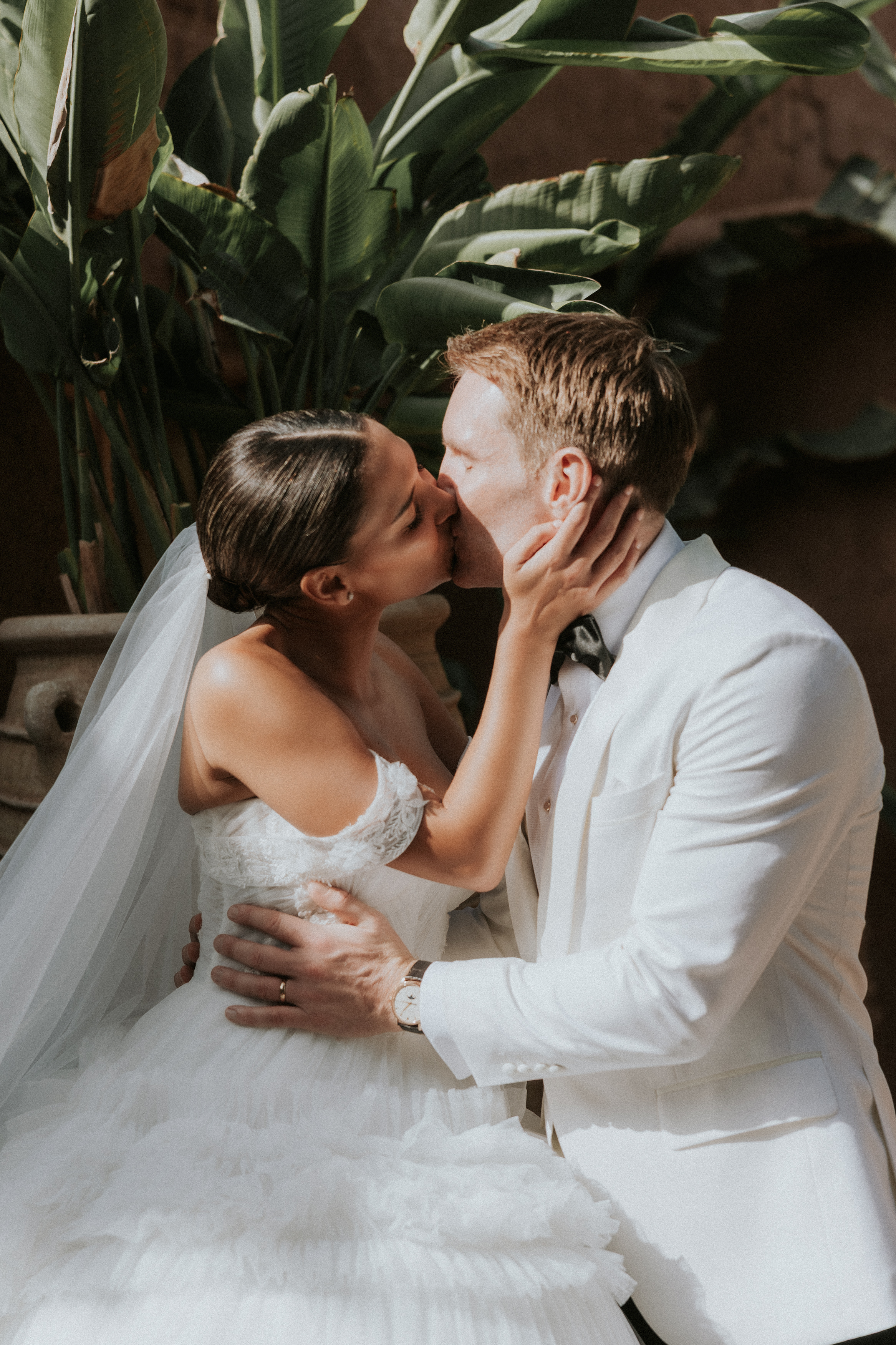 A Colour-Filled Wedding at Casa Abracadabra in Marrakech with Modern Party Vibes 77 Wedding at Casa Abracadabra Marakech Bernadeta Kupiec Photography 20
