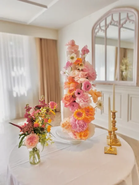Elegant modern wedding cake by Bloom Bakehouse, designed for stylish couples in the Cotswolds, Northamptonshire, and surrounding areas including London.