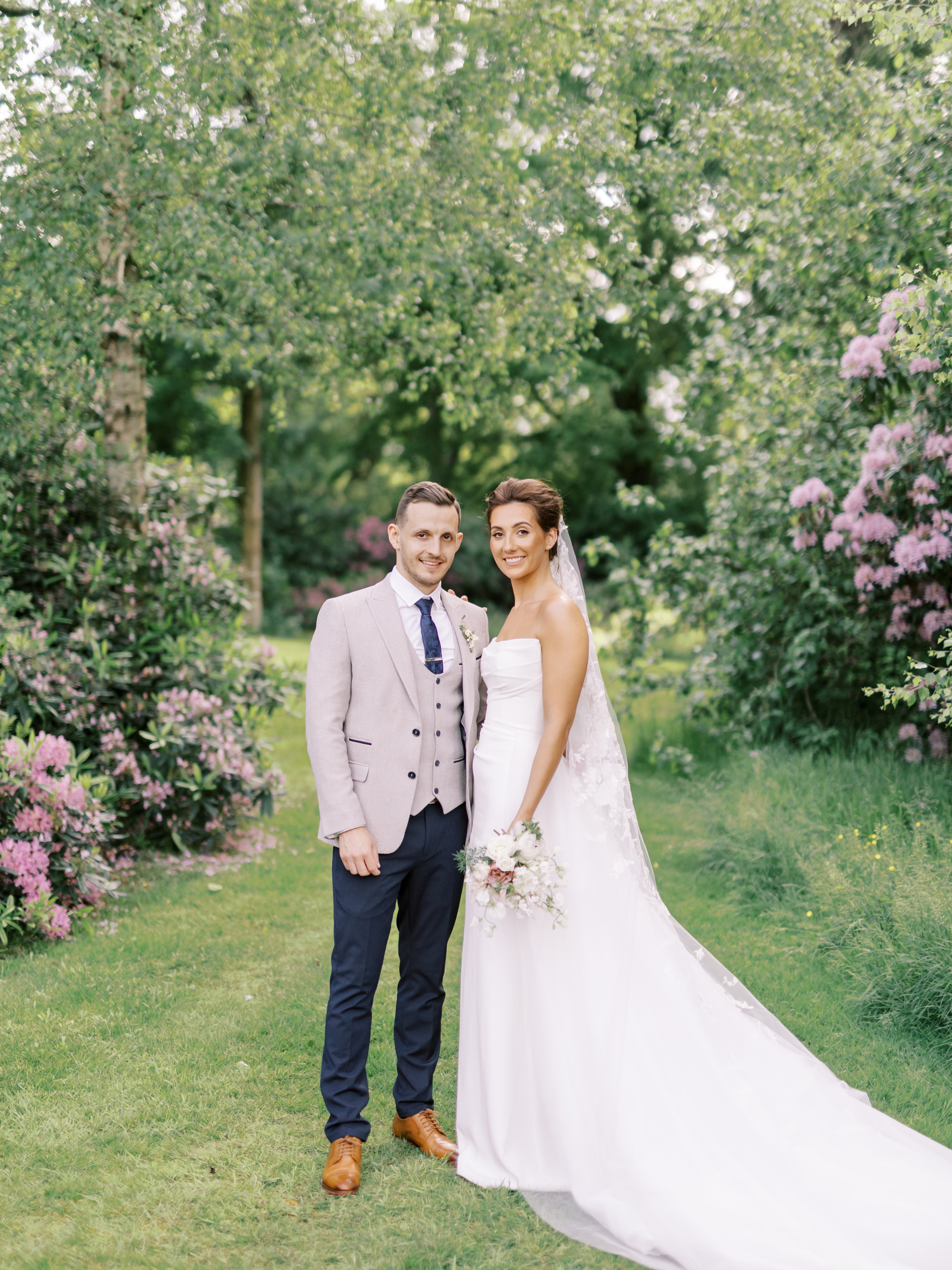 Classy and Elegant Wedding at Iscoyd Park with a Chosen by KYHA Gown 4 Iscoyd Park Wedding Heledd Roberts 121