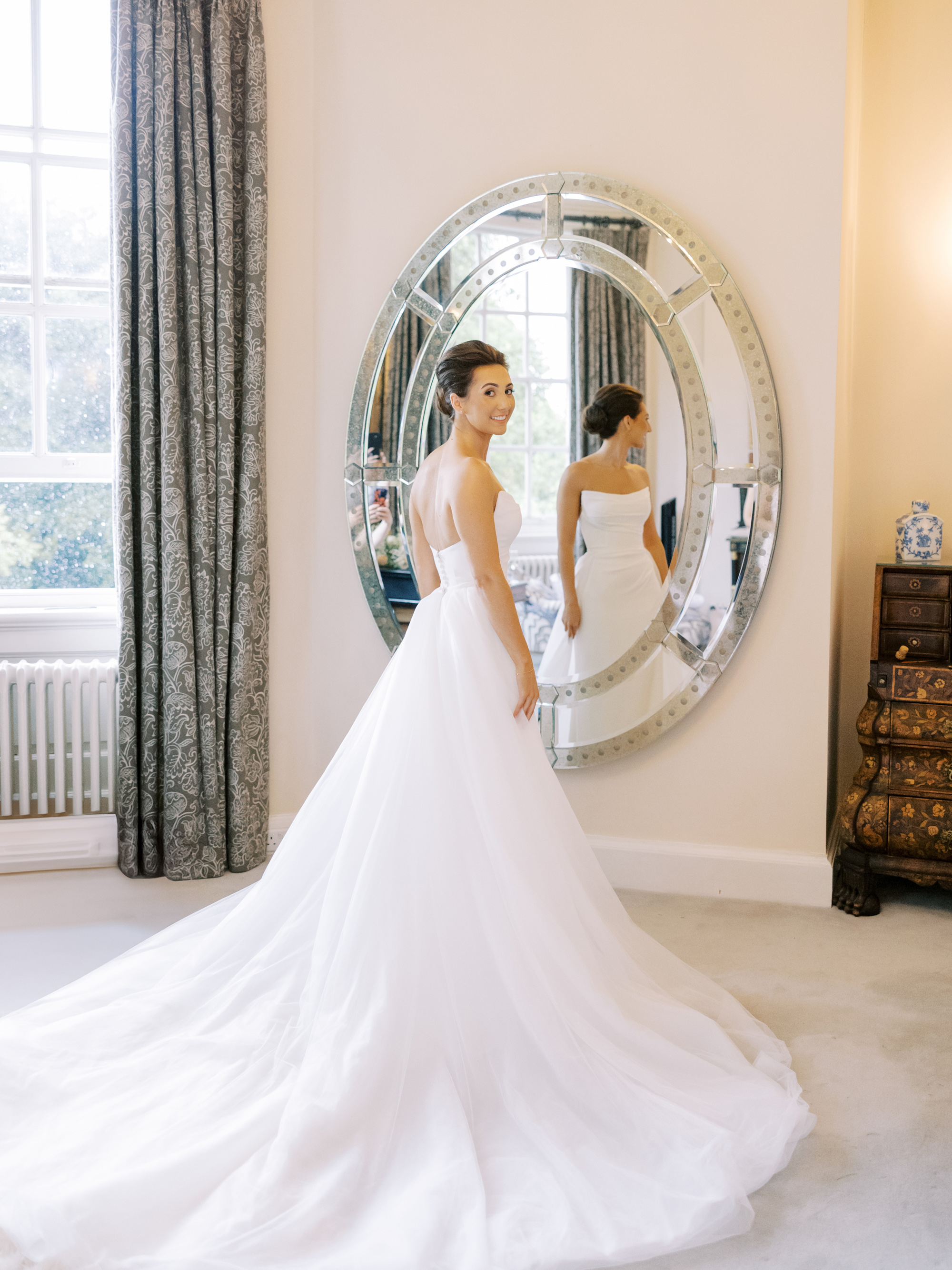 Classy and Elegant Wedding at Iscoyd Park with a Chosen by KYHA Gown 13 Iscoyd Park Wedding Heledd Roberts 33