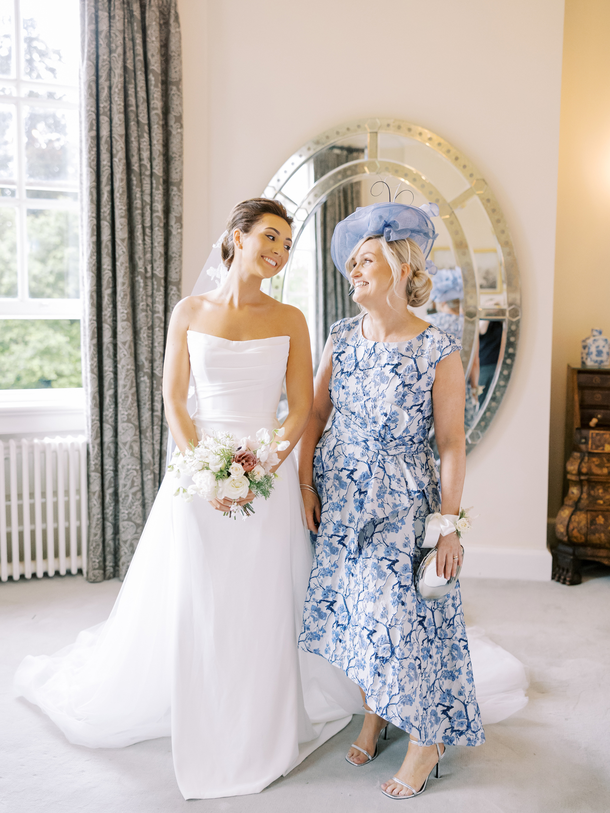 Classy and Elegant Wedding at Iscoyd Park with a Chosen by KYHA Gown 11 Iscoyd Park Wedding Heledd Roberts 36