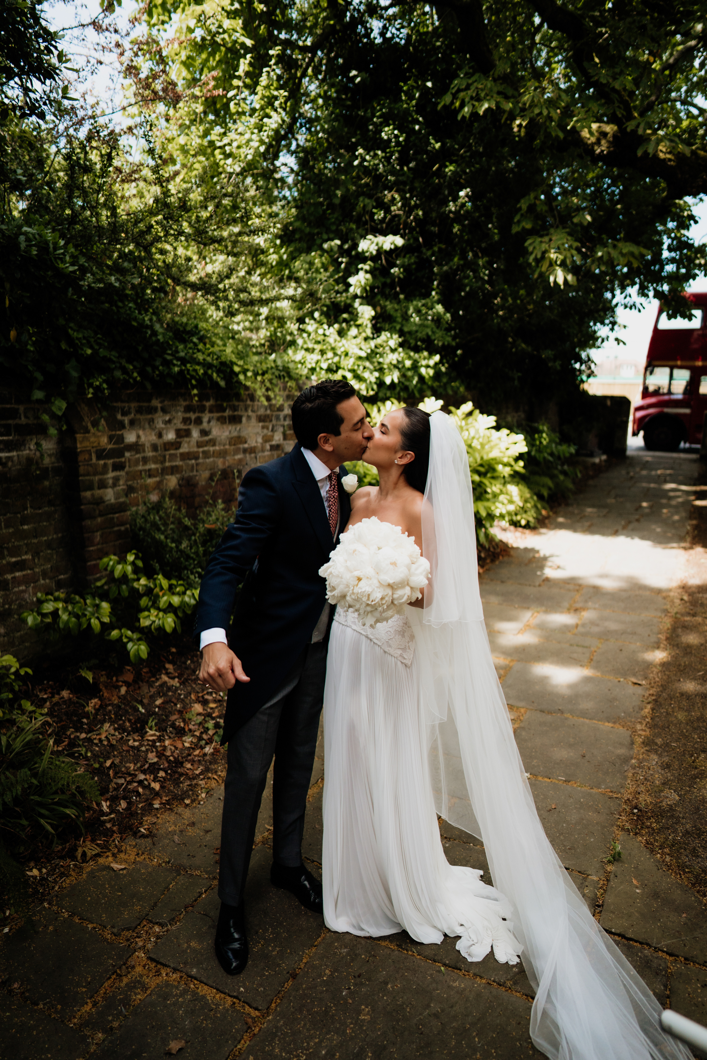 A Colourful City Wedding at Dartmouth House with a Sept Dress 14 Joasis Photography Kenia Robbie Love My Dress 43