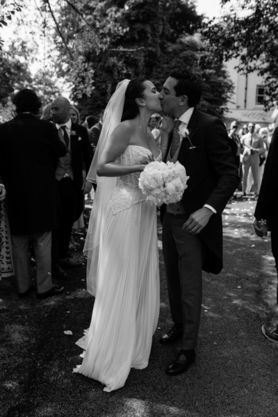 A Colourful City Wedding at Dartmouth House with a Sept Dress